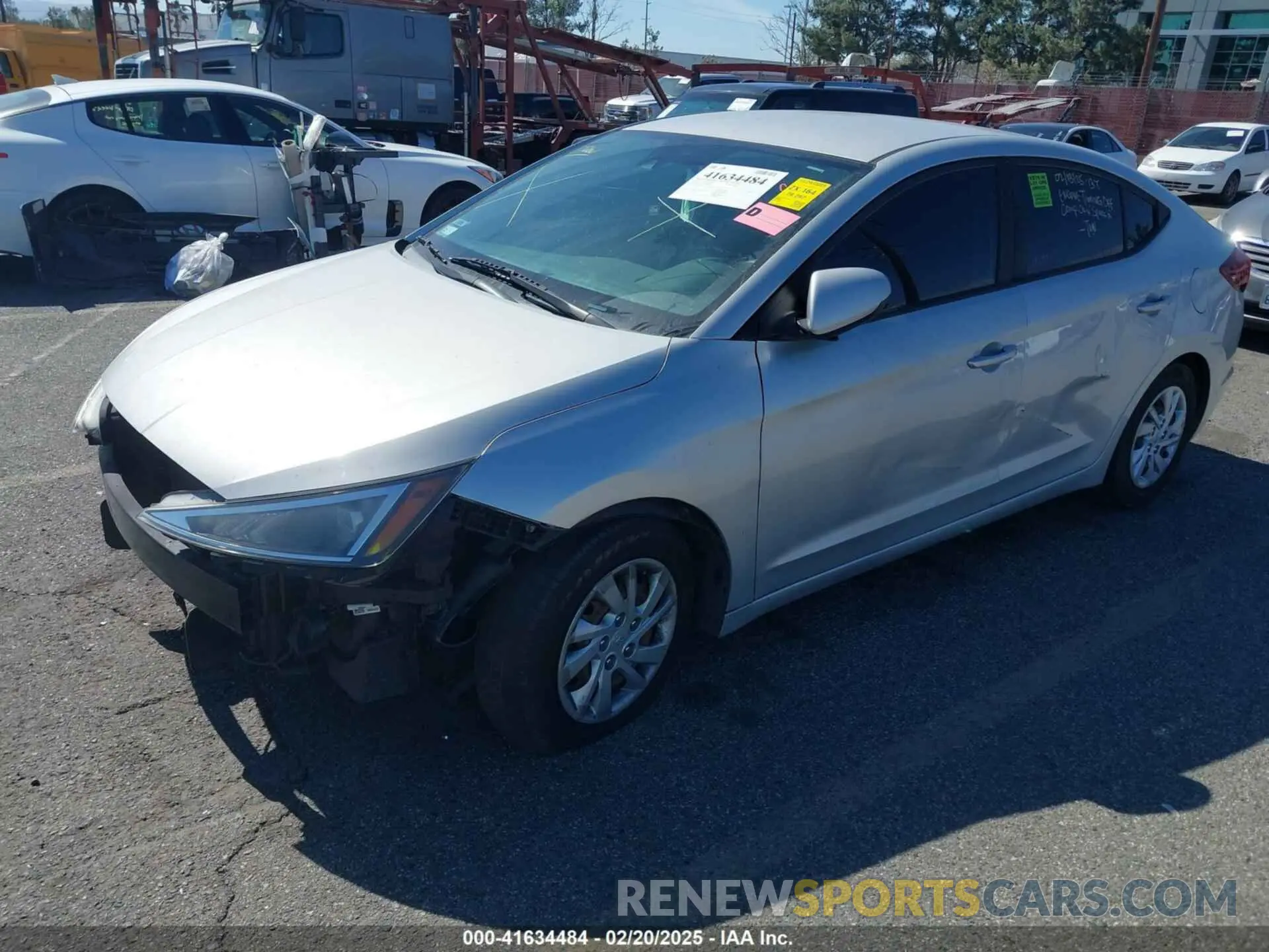 2 Photograph of a damaged car 5NPD74LF2LH499606 HYUNDAI ELANTRA 2020