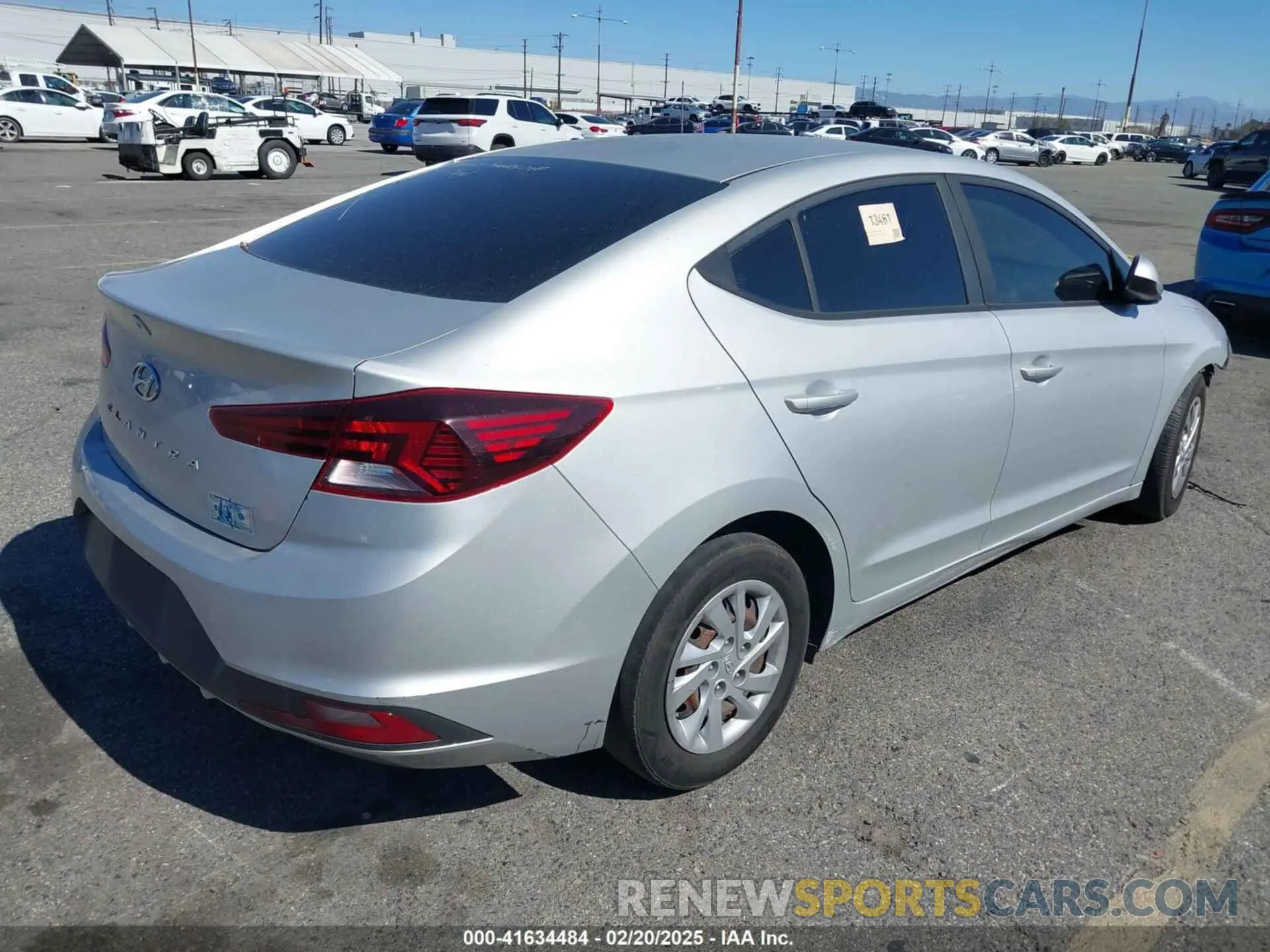 4 Photograph of a damaged car 5NPD74LF2LH499606 HYUNDAI ELANTRA 2020