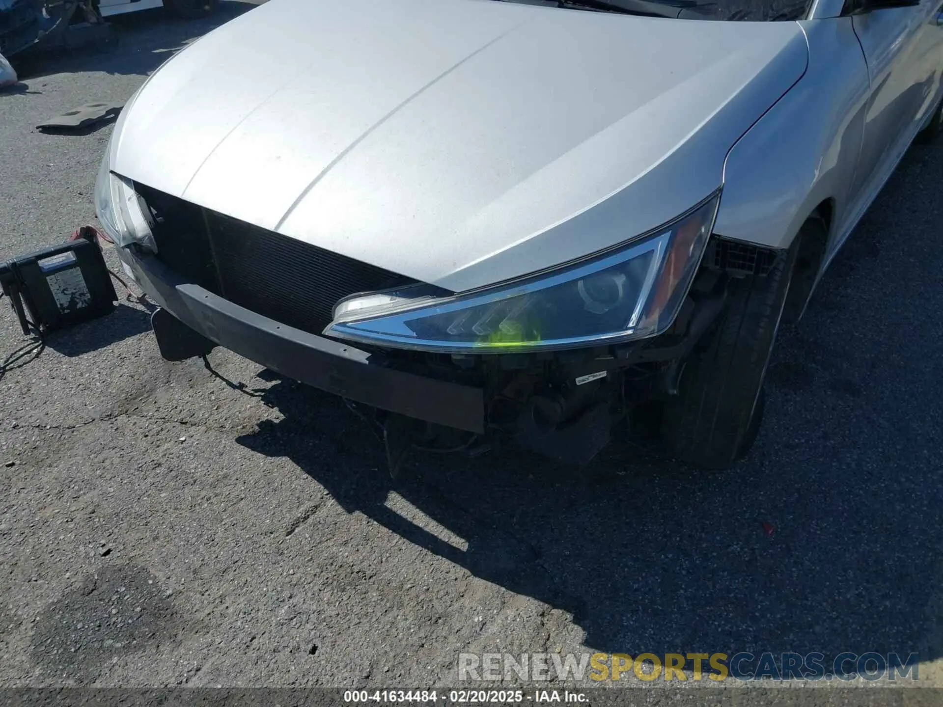 6 Photograph of a damaged car 5NPD74LF2LH499606 HYUNDAI ELANTRA 2020
