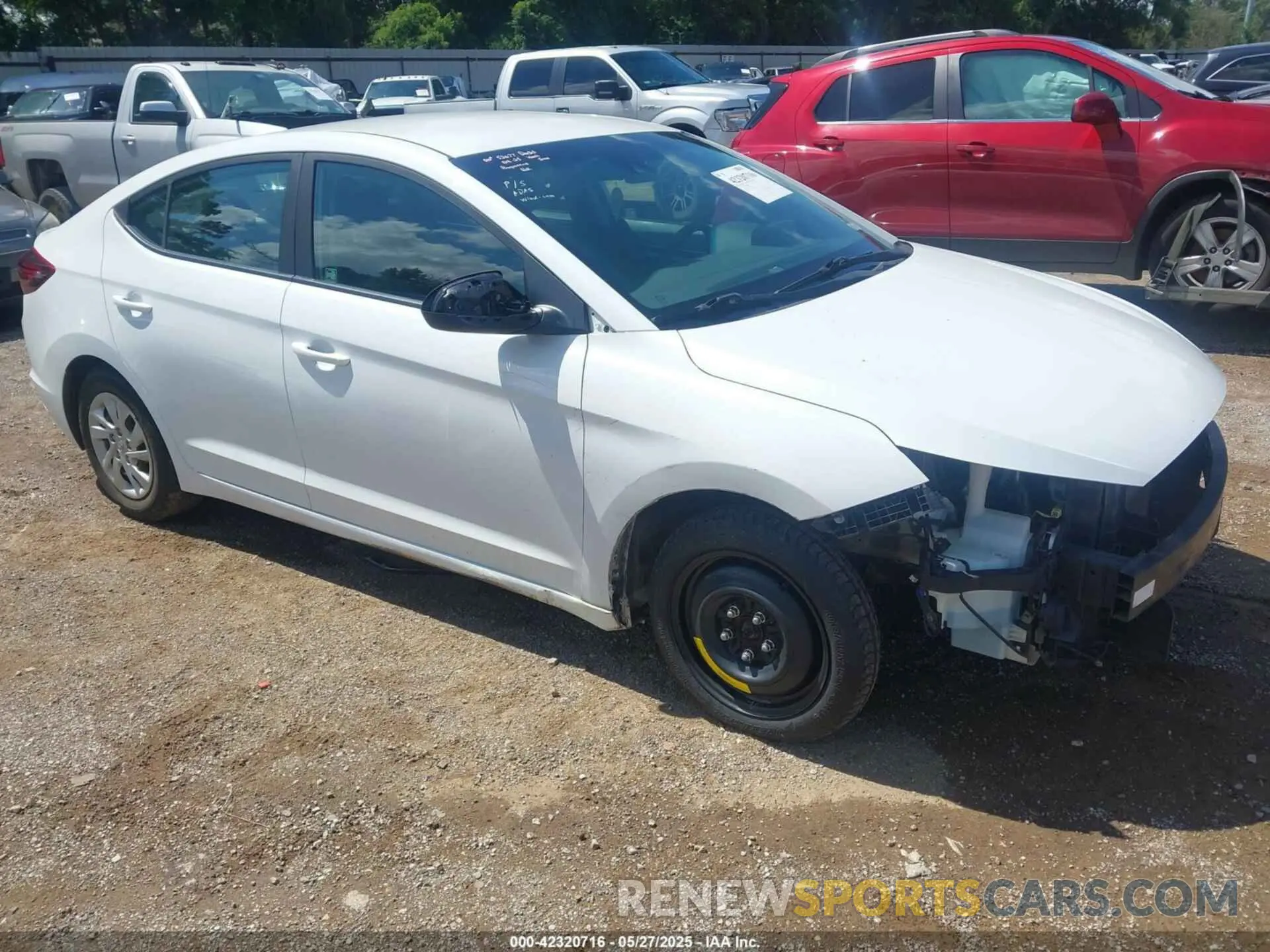 1 Photograph of a damaged car 5NPD74LF2LH499654 HYUNDAI ELANTRA 2020