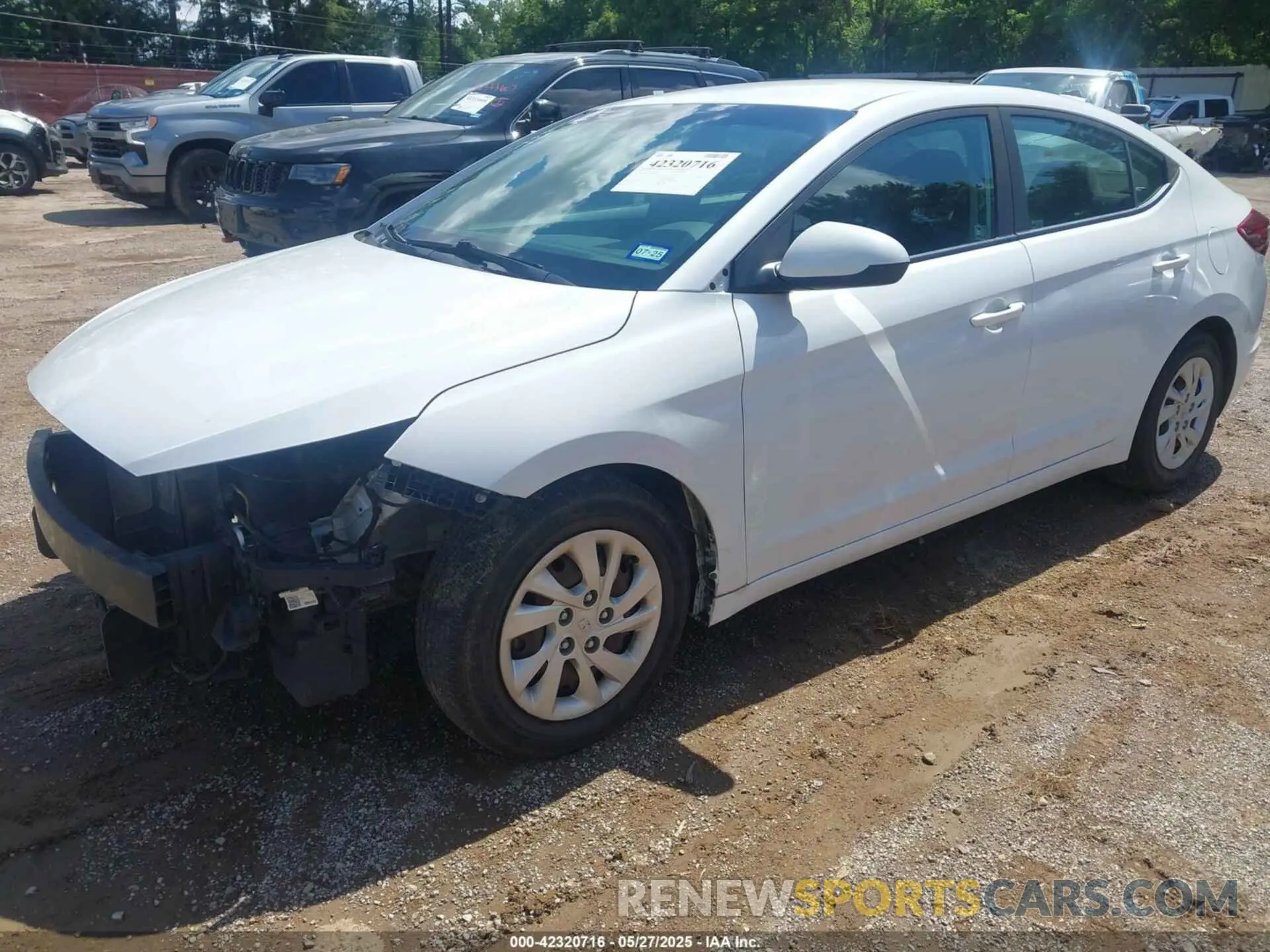 2 Photograph of a damaged car 5NPD74LF2LH499654 HYUNDAI ELANTRA 2020