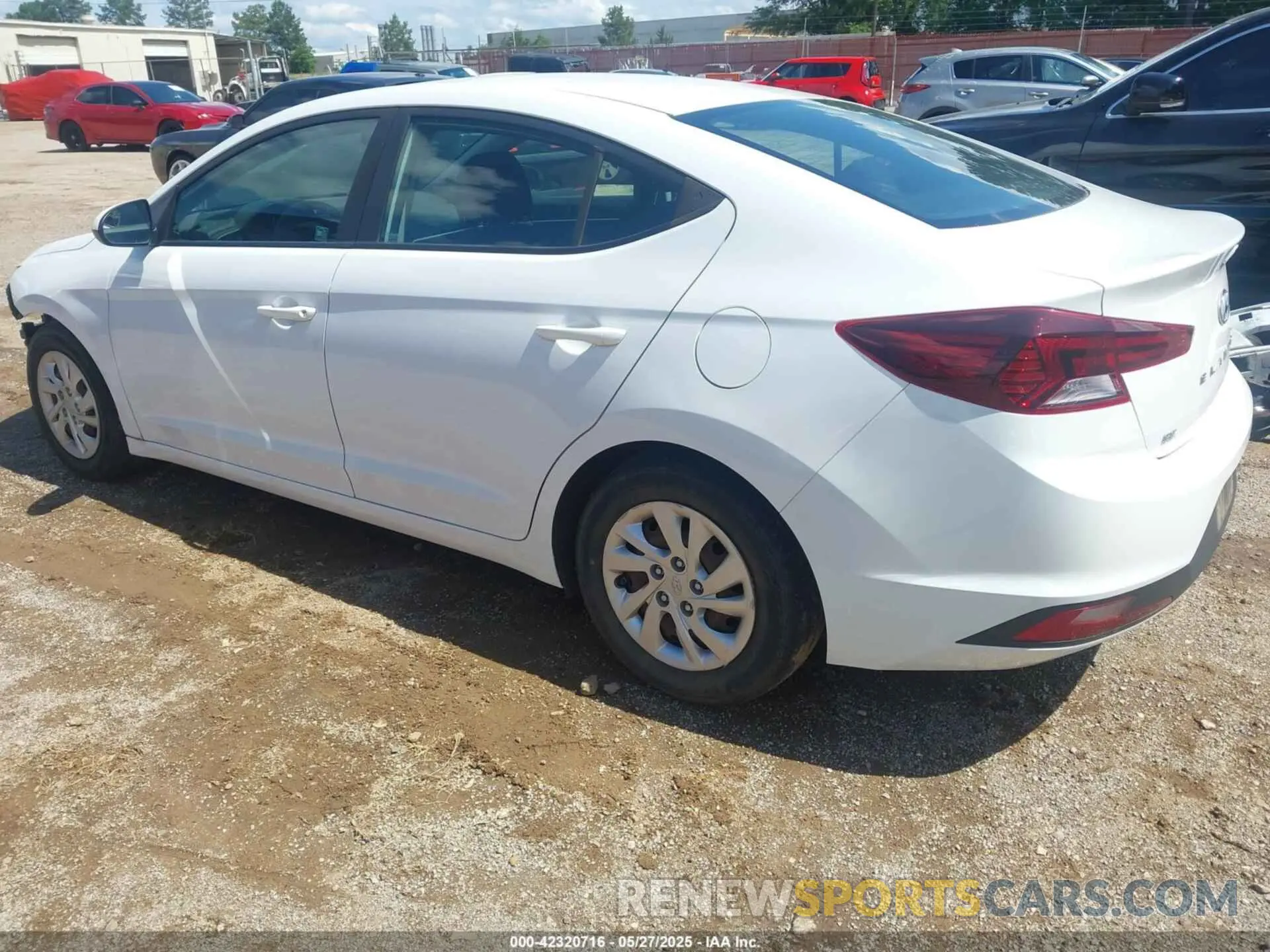 3 Photograph of a damaged car 5NPD74LF2LH499654 HYUNDAI ELANTRA 2020