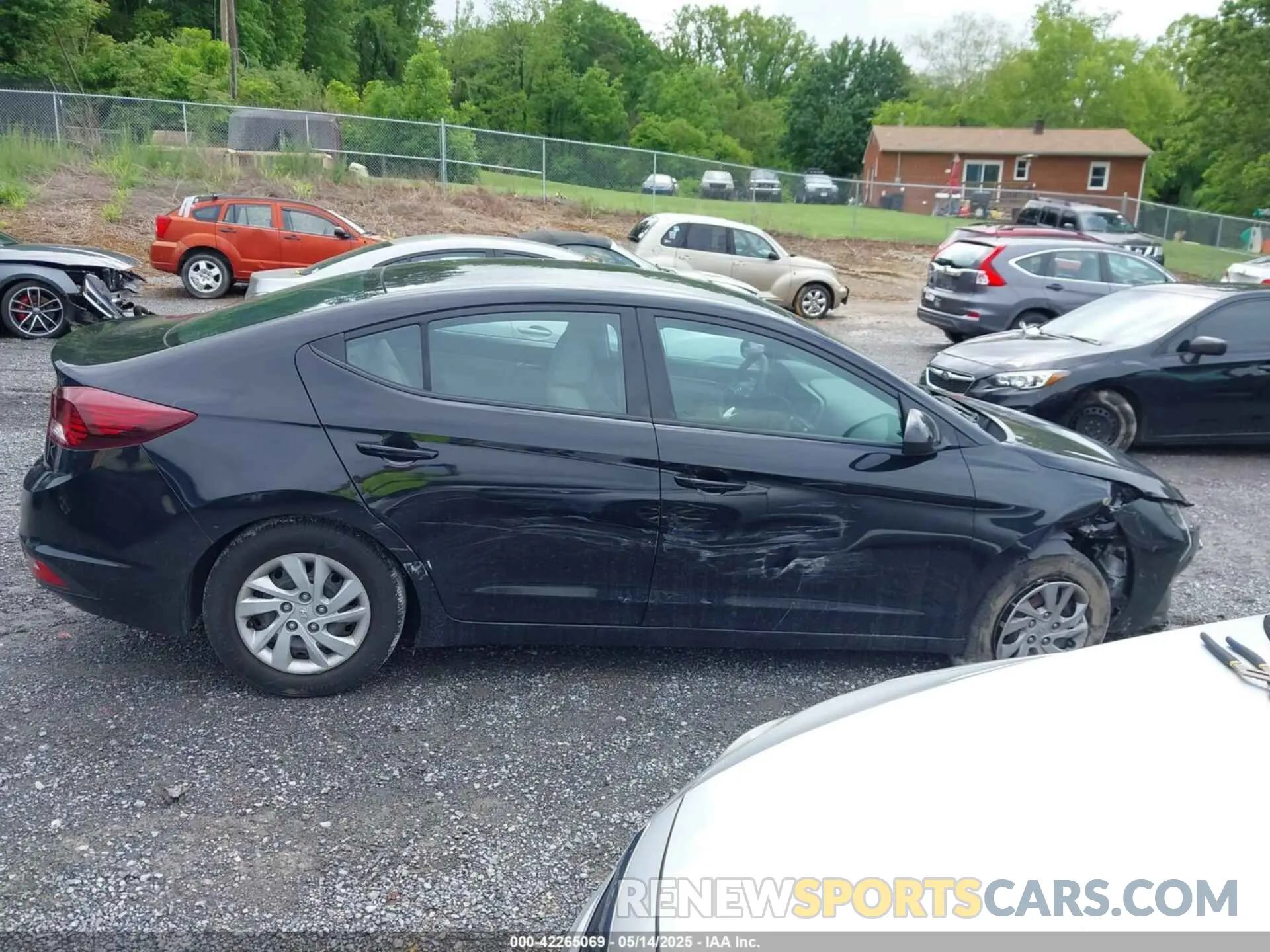 14 Photograph of a damaged car 5NPD74LF2LH510135 HYUNDAI ELANTRA 2020