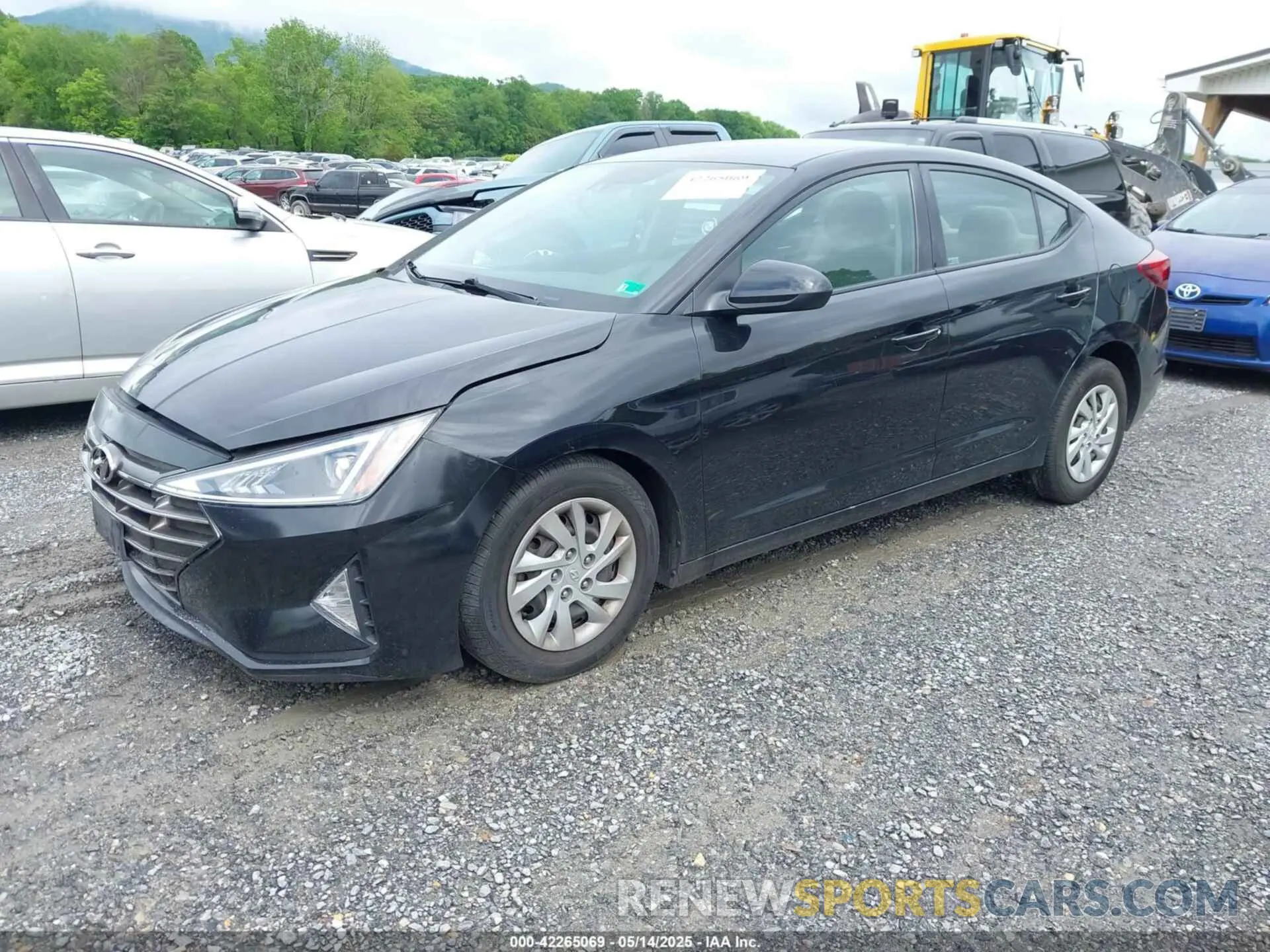 2 Photograph of a damaged car 5NPD74LF2LH510135 HYUNDAI ELANTRA 2020