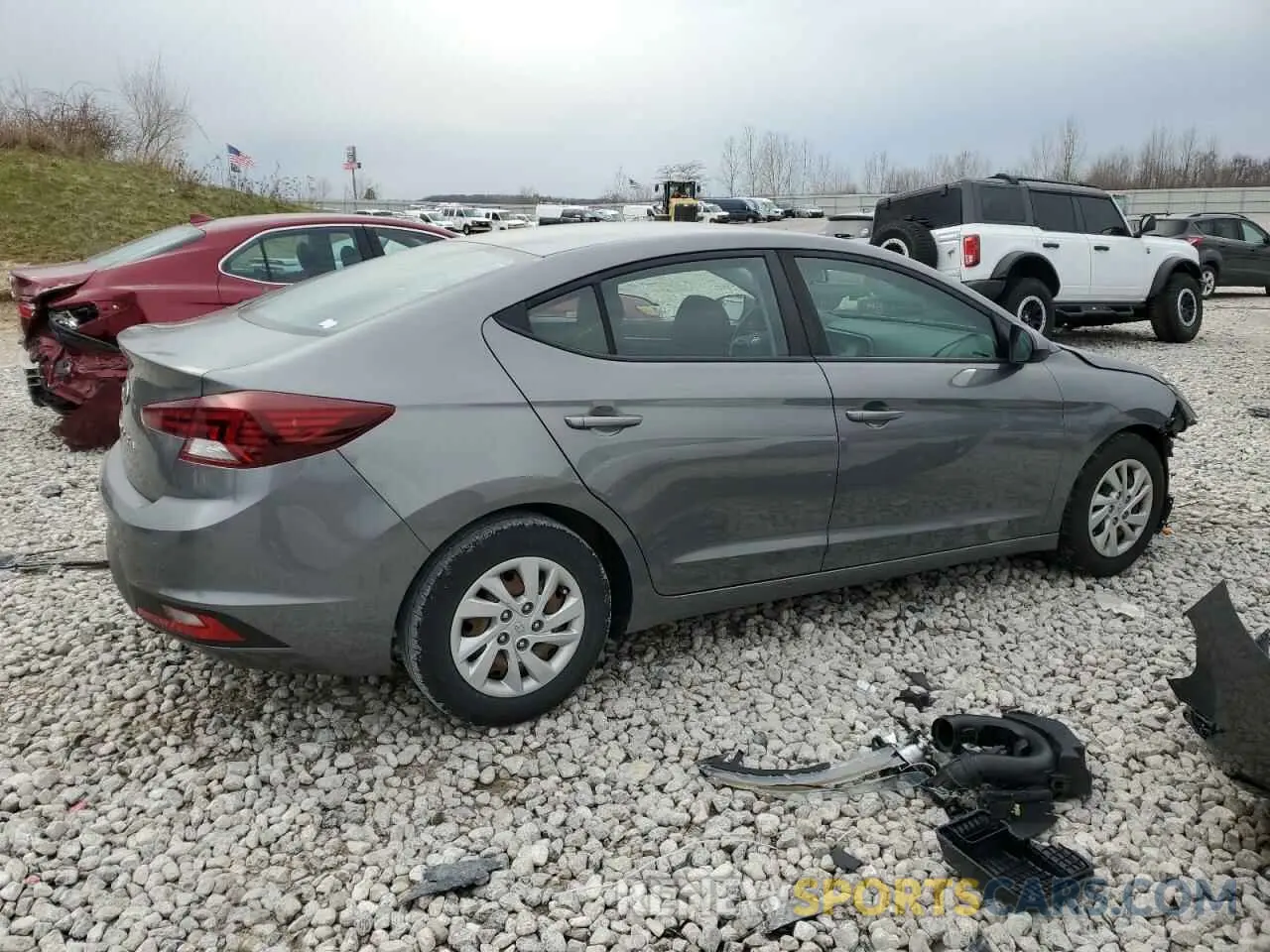 3 Photograph of a damaged car 5NPD74LF2LH513150 HYUNDAI ELANTRA 2020