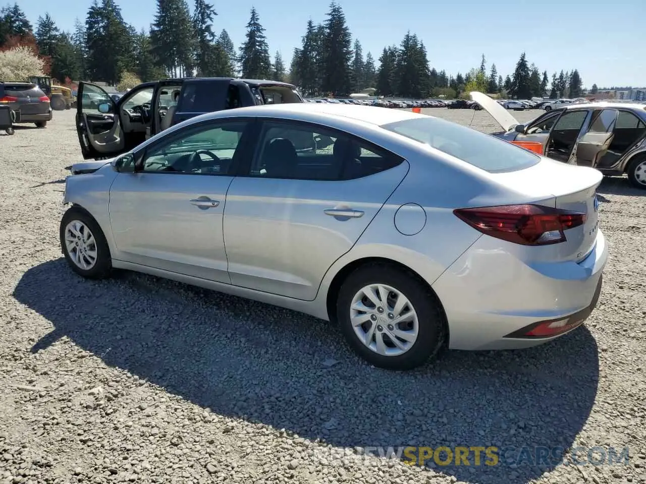 2 Photograph of a damaged car 5NPD74LF2LH520339 HYUNDAI ELANTRA 2020
