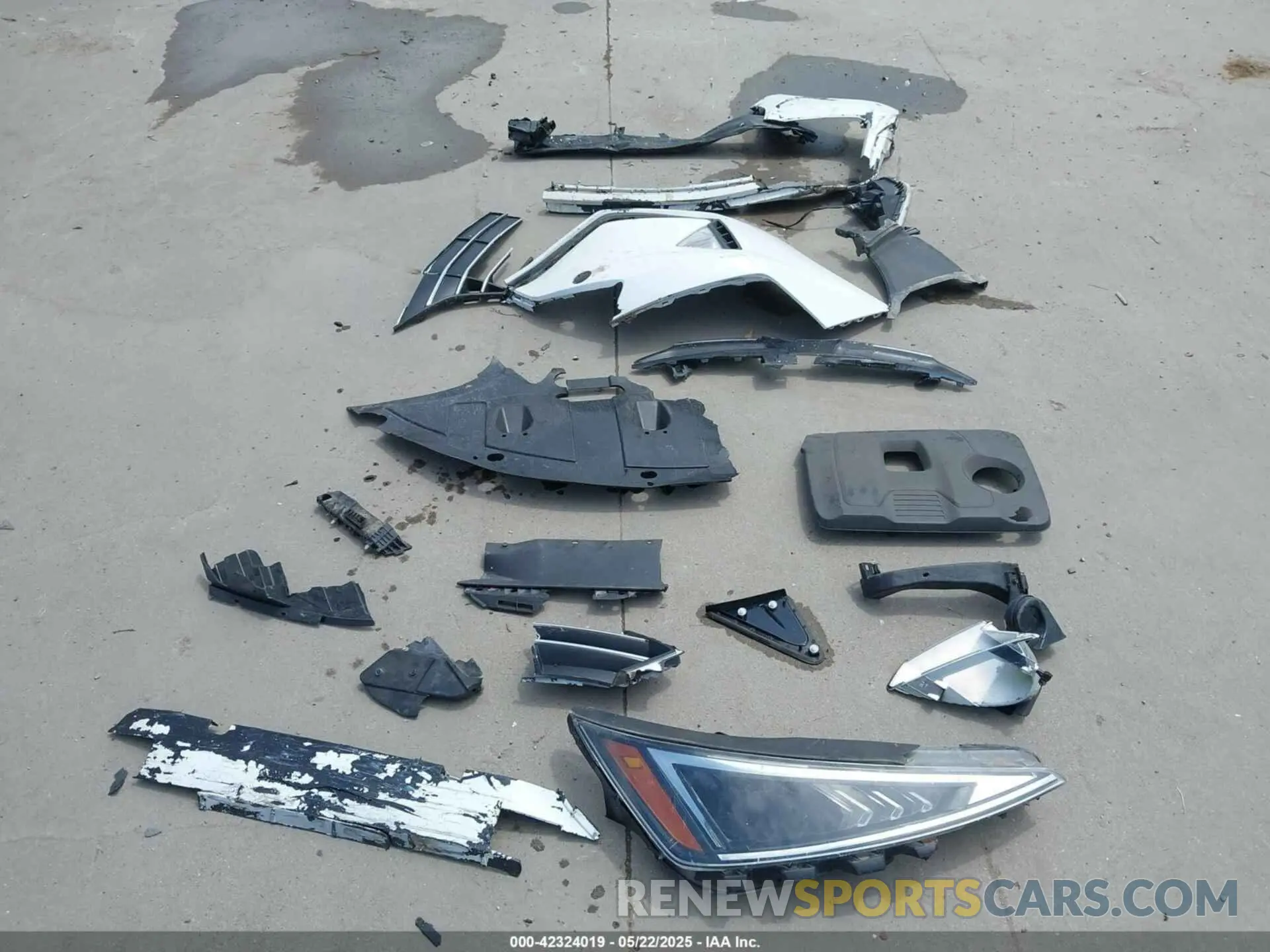 12 Photograph of a damaged car 5NPD74LF2LH562915 HYUNDAI ELANTRA 2020