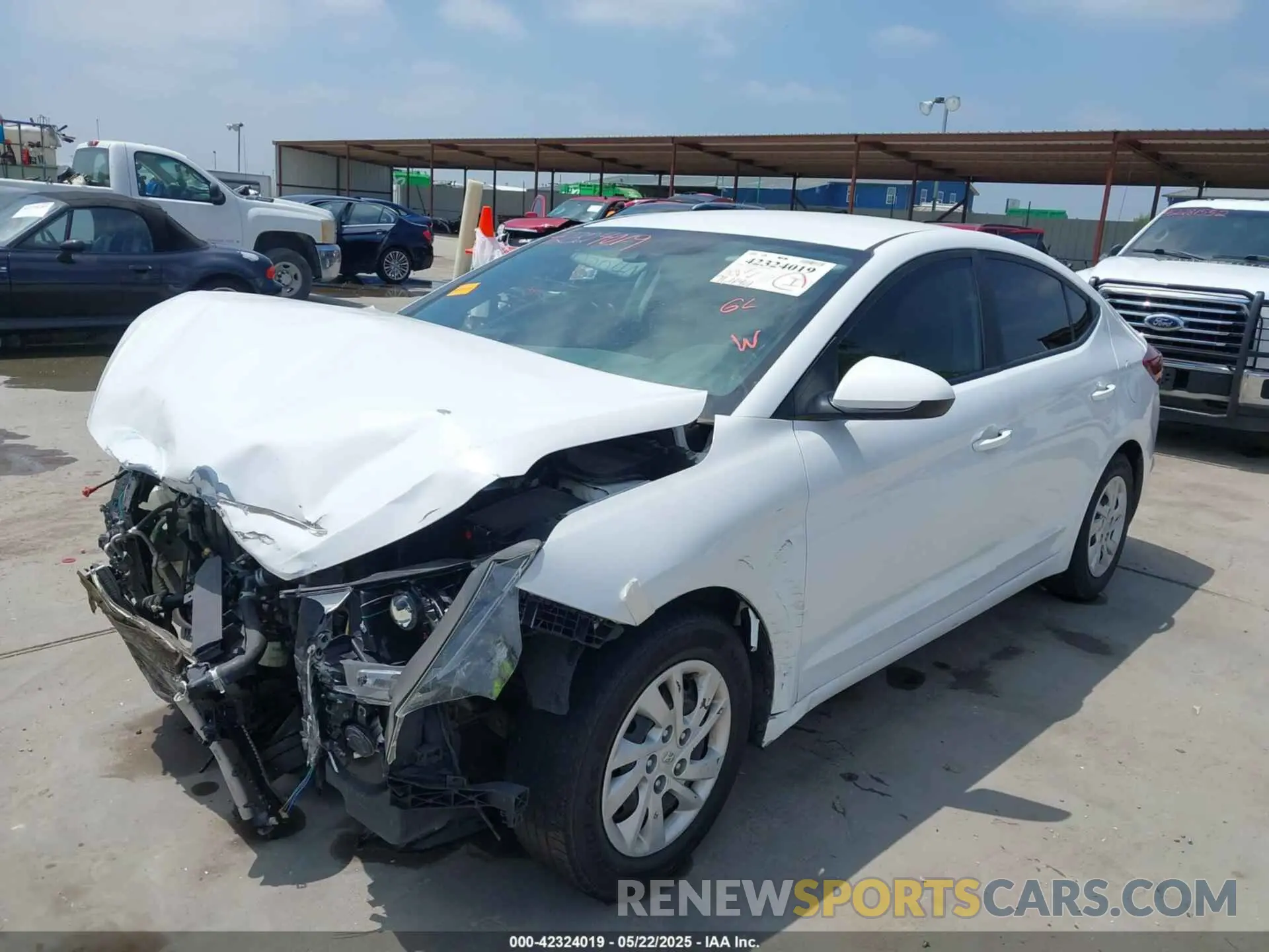 2 Photograph of a damaged car 5NPD74LF2LH562915 HYUNDAI ELANTRA 2020