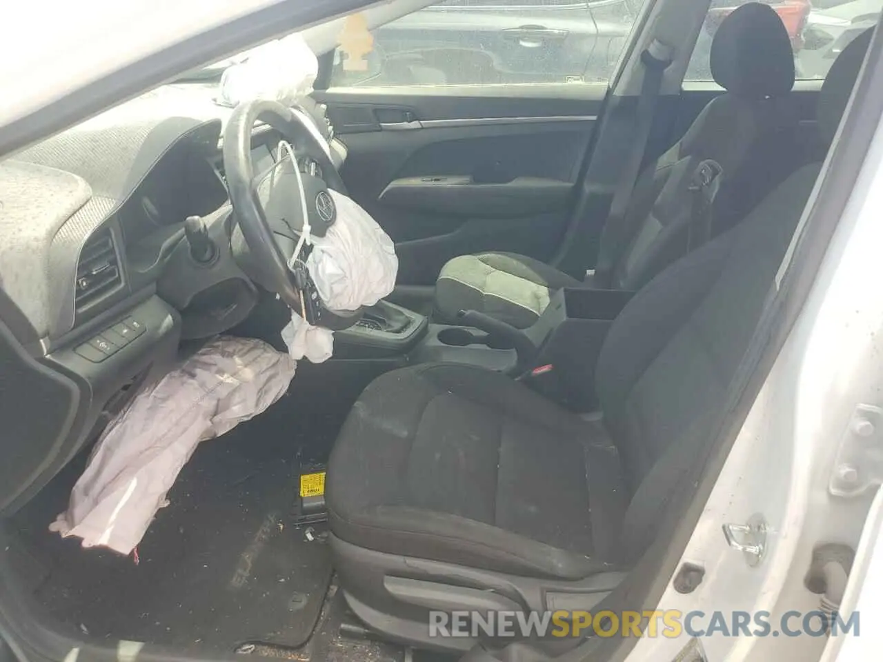 7 Photograph of a damaged car 5NPD74LF2LH604855 HYUNDAI ELANTRA 2020