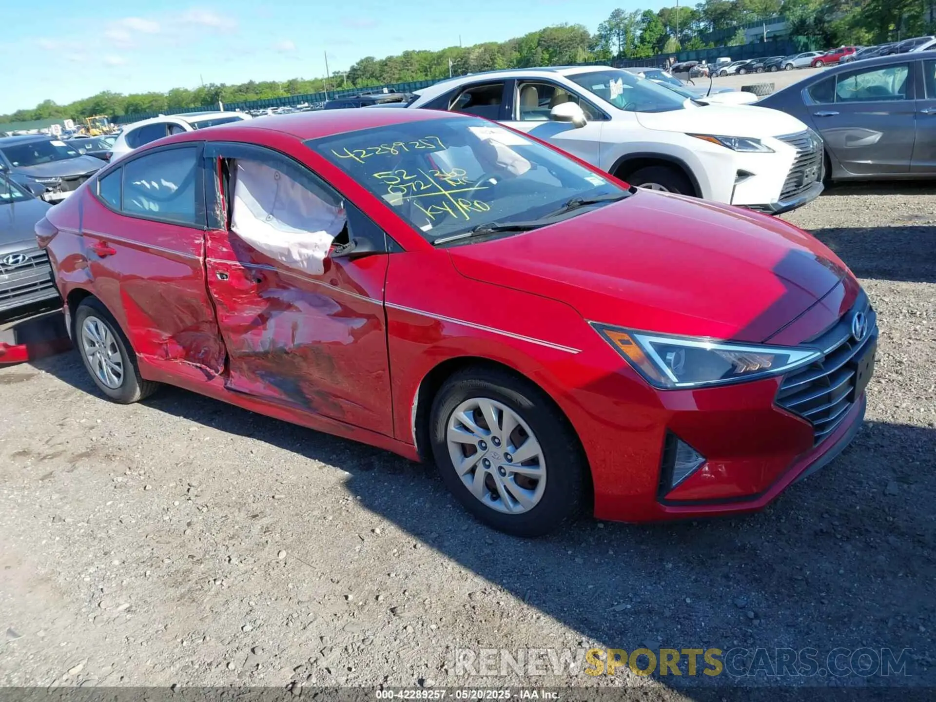 1 Photograph of a damaged car 5NPD74LF2LH617525 HYUNDAI ELANTRA 2020