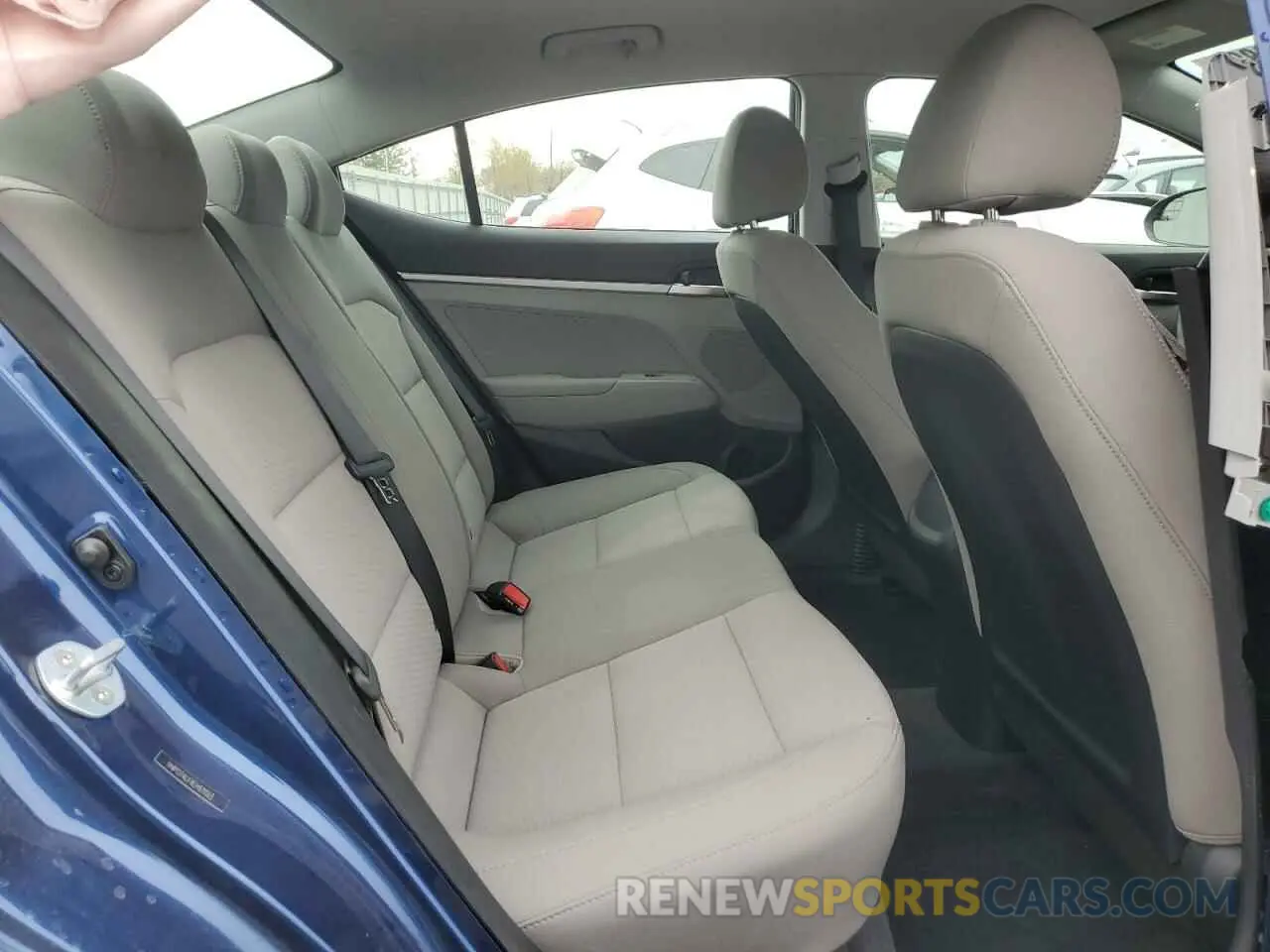 11 Photograph of a damaged car 5NPD74LF3LH511553 HYUNDAI ELANTRA 2020