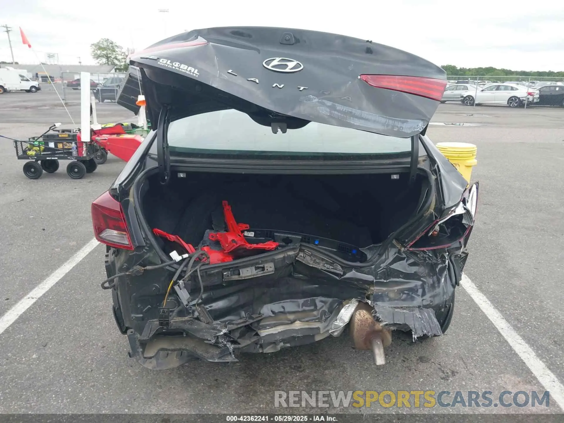 16 Photograph of a damaged car 5NPD74LF3LH541927 HYUNDAI ELANTRA 2020