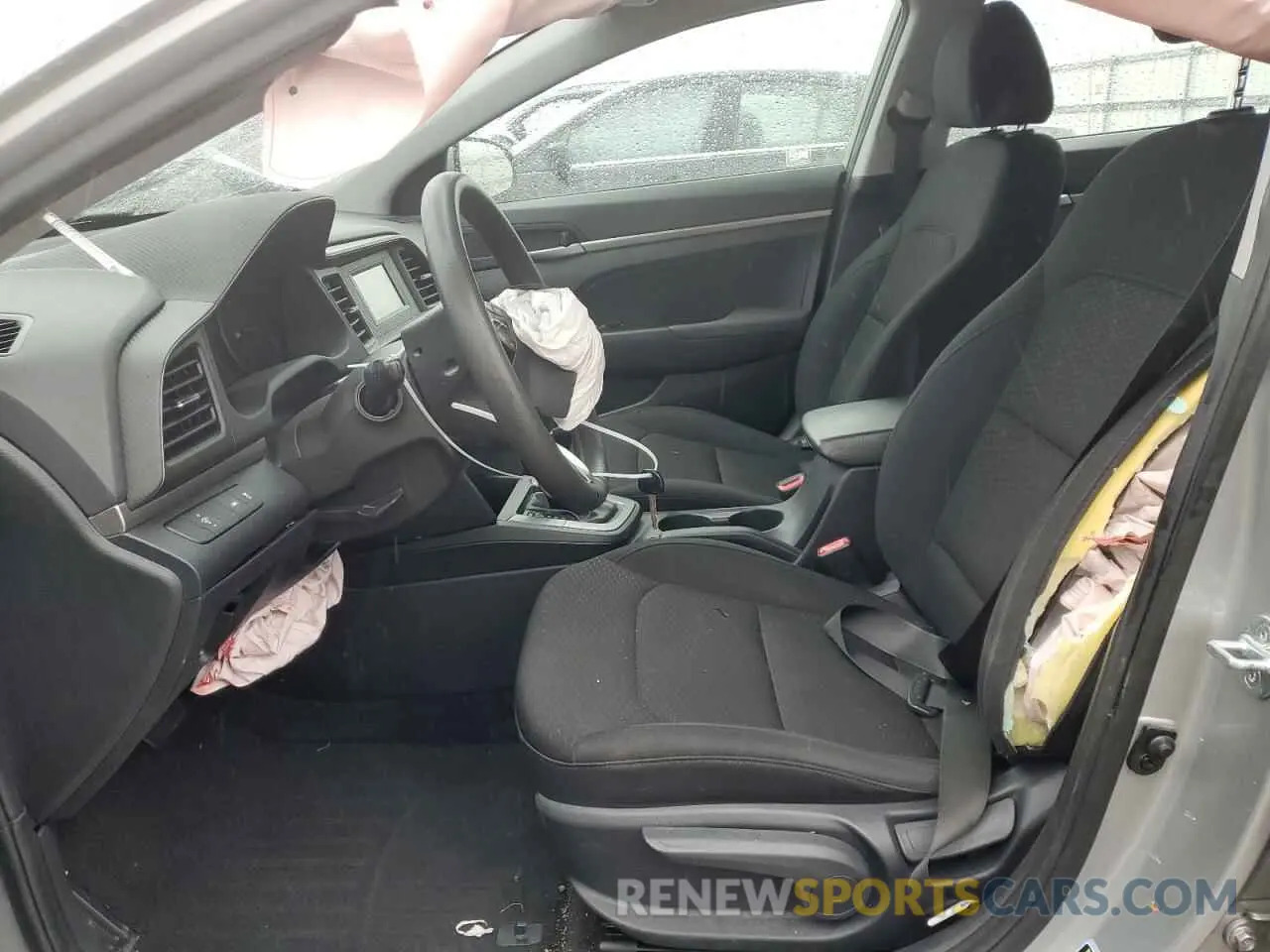 7 Photograph of a damaged car 5NPD74LF3LH560056 HYUNDAI ELANTRA 2020