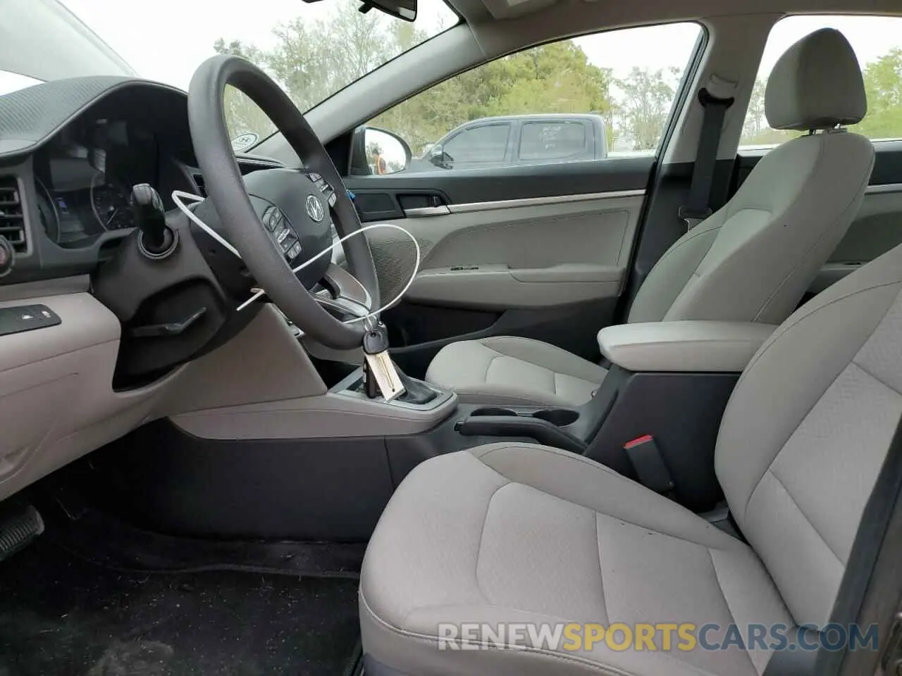 7 Photograph of a damaged car 5NPD74LF3LH560221 HYUNDAI ELANTRA 2020