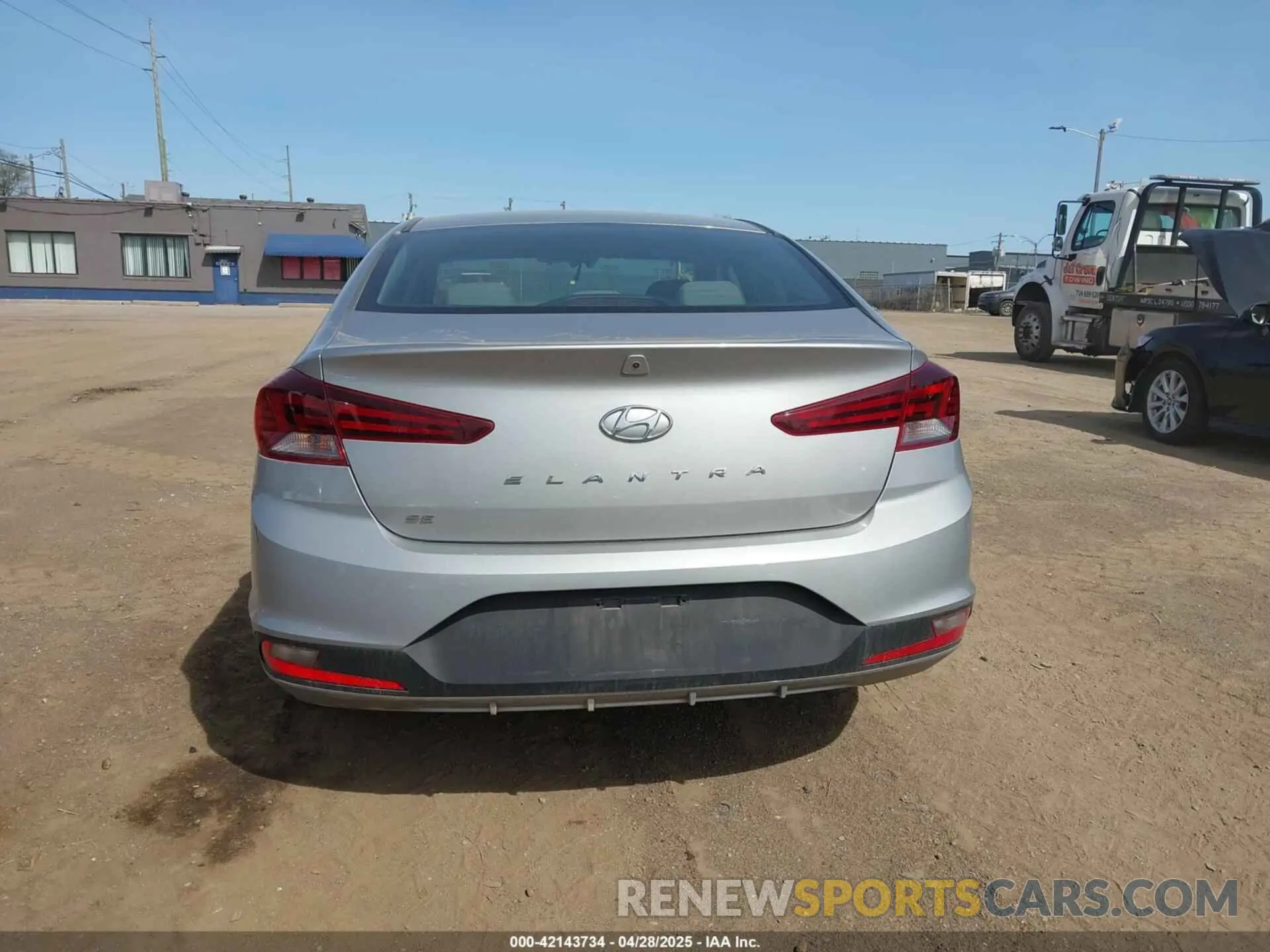 15 Photograph of a damaged car 5NPD74LF3LH565371 HYUNDAI ELANTRA 2020