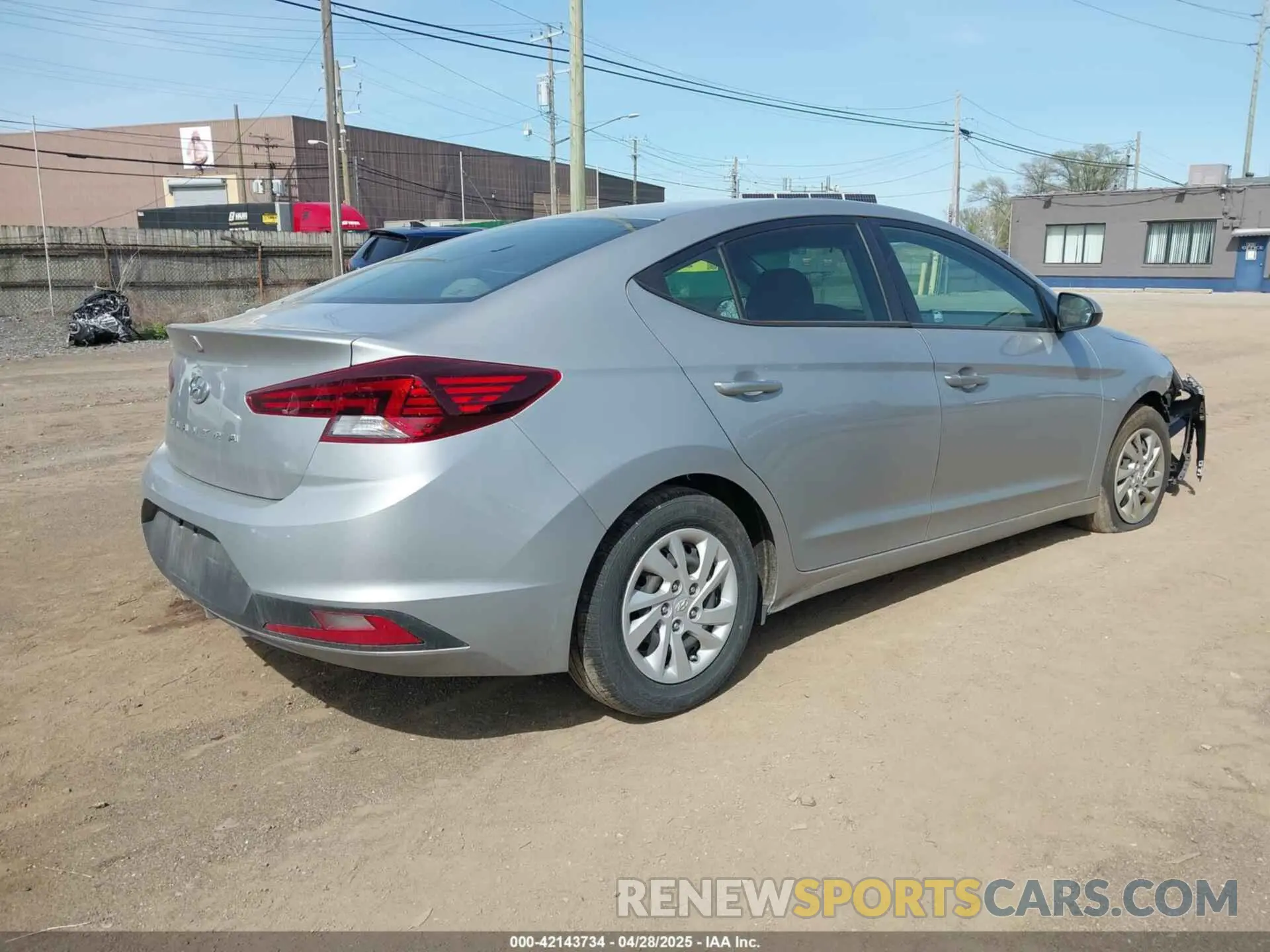 4 Photograph of a damaged car 5NPD74LF3LH565371 HYUNDAI ELANTRA 2020