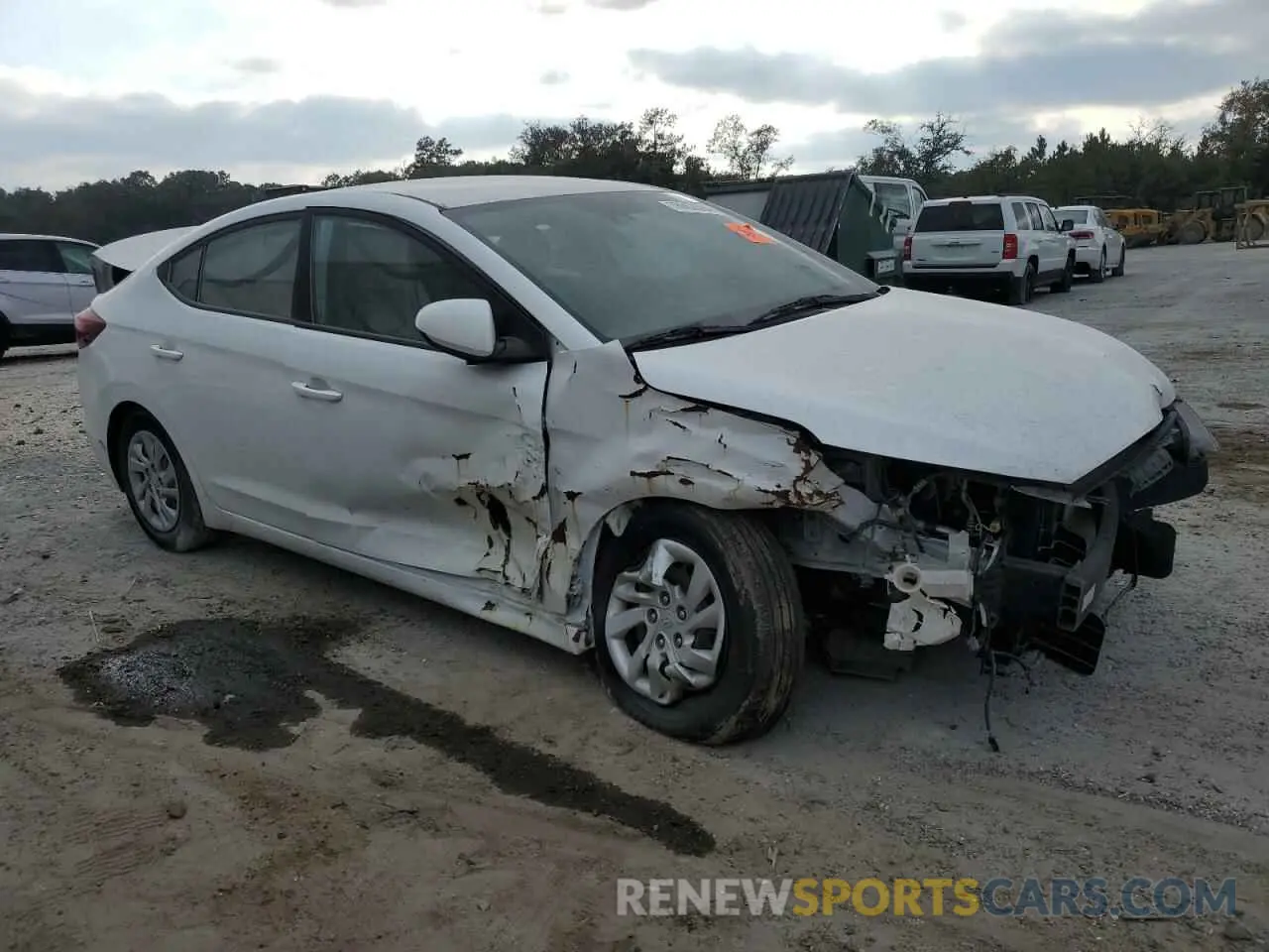 4 Photograph of a damaged car 5NPD74LF3LH588813 HYUNDAI ELANTRA 2020