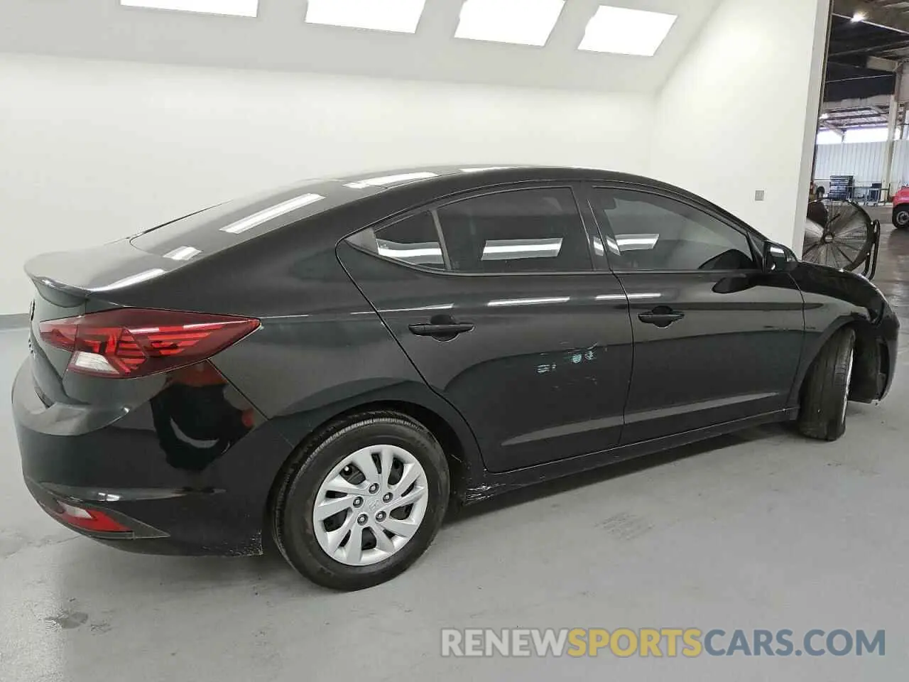 3 Photograph of a damaged car 5NPD74LF3LH604346 HYUNDAI ELANTRA 2020