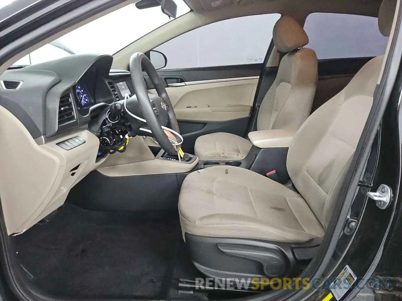 7 Photograph of a damaged car 5NPD74LF3LH604346 HYUNDAI ELANTRA 2020