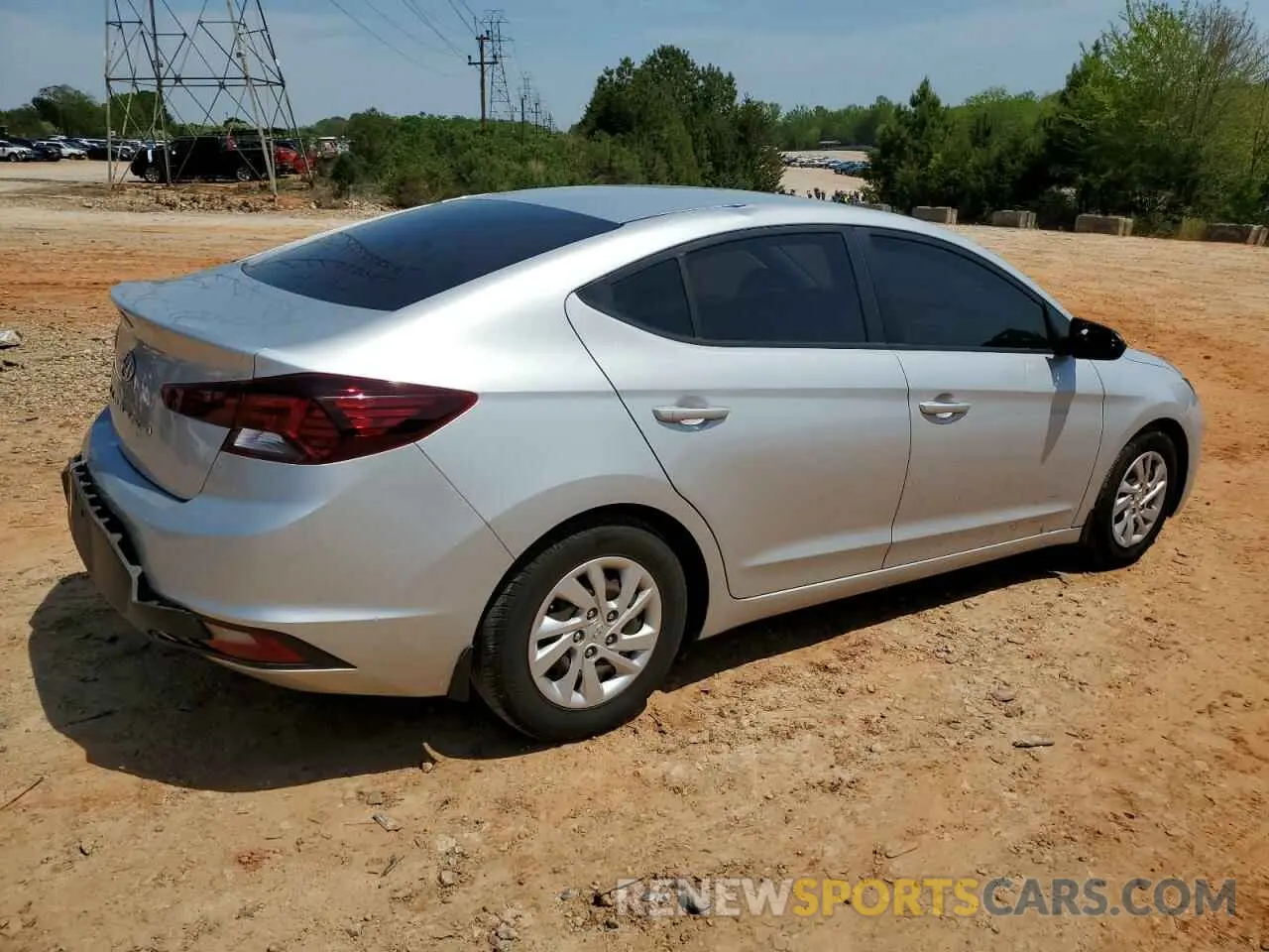 3 Photograph of a damaged car 5NPD74LF4LH503140 HYUNDAI ELANTRA 2020
