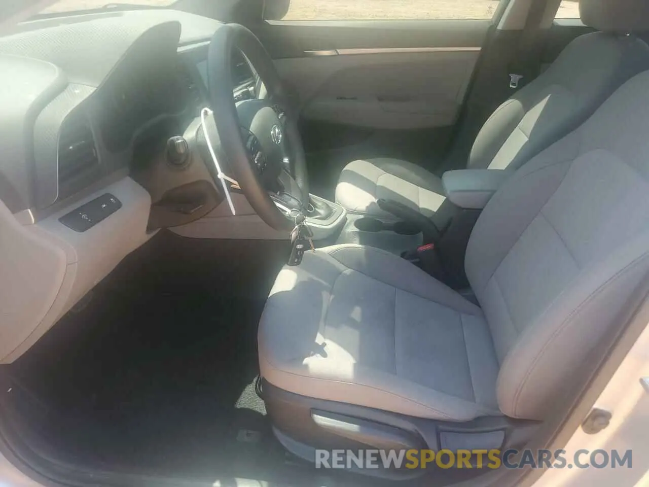 7 Photograph of a damaged car 5NPD74LF4LH503140 HYUNDAI ELANTRA 2020