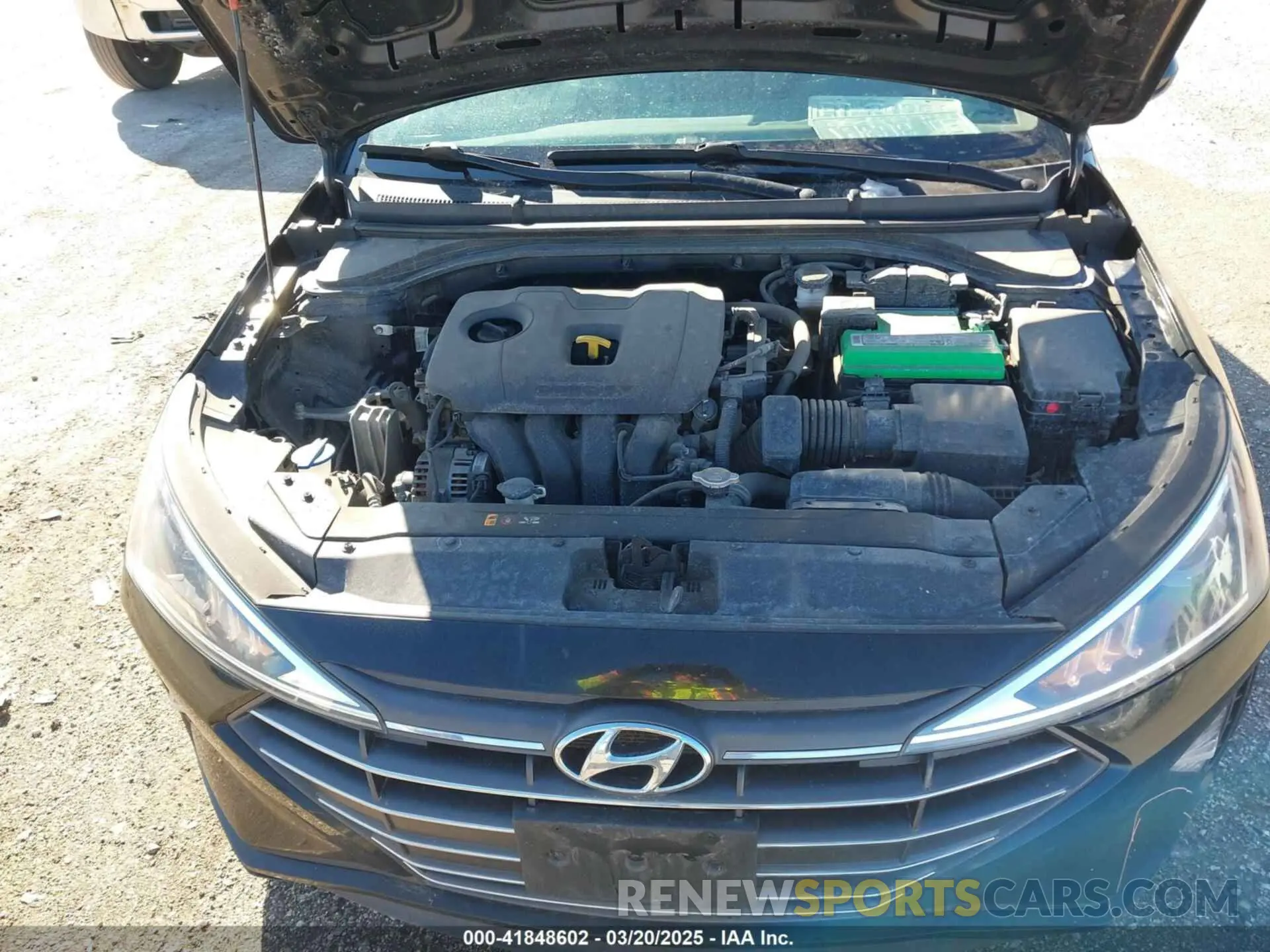 10 Photograph of a damaged car 5NPD74LF4LH527437 HYUNDAI ELANTRA 2020