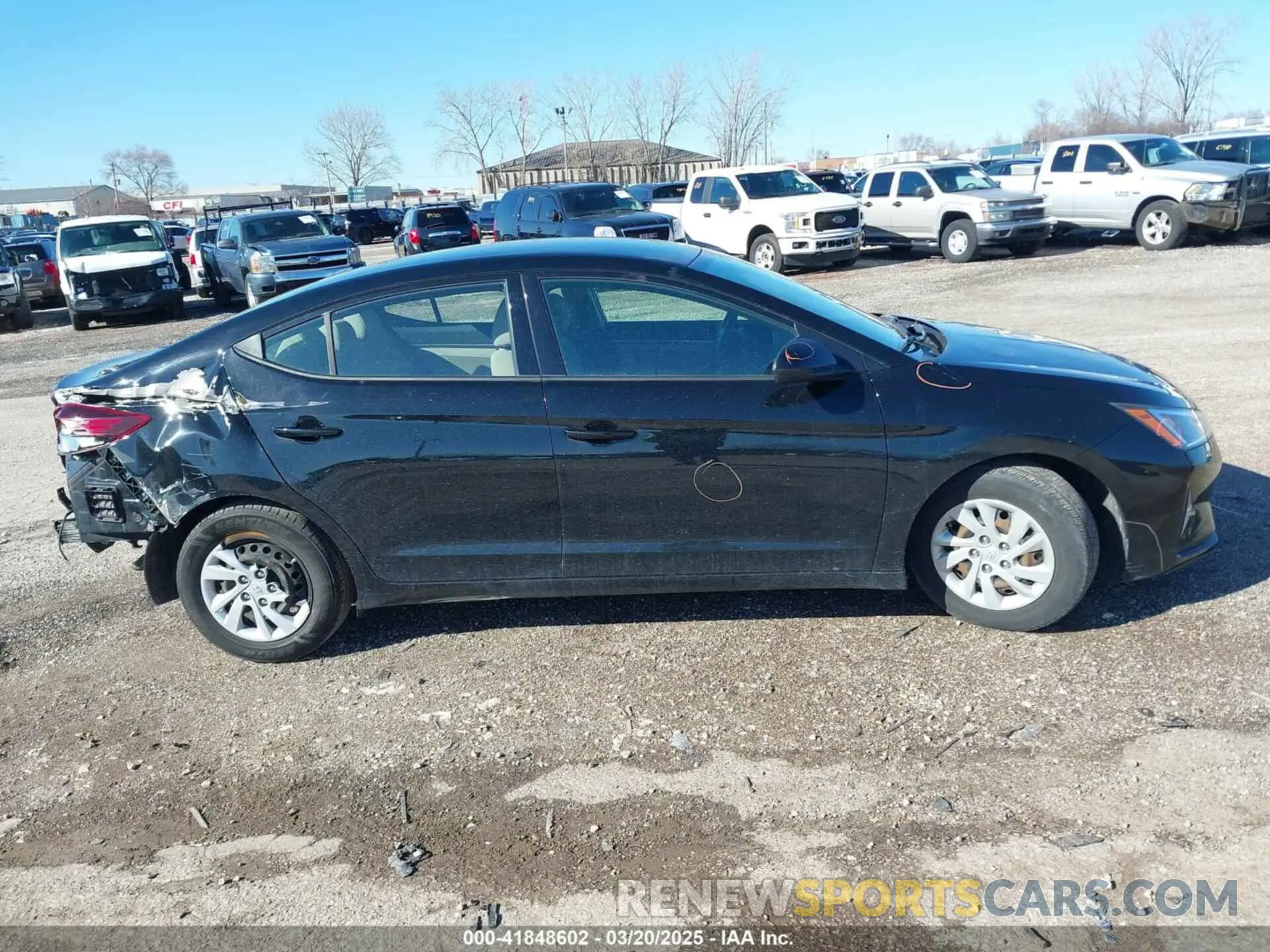 14 Photograph of a damaged car 5NPD74LF4LH527437 HYUNDAI ELANTRA 2020