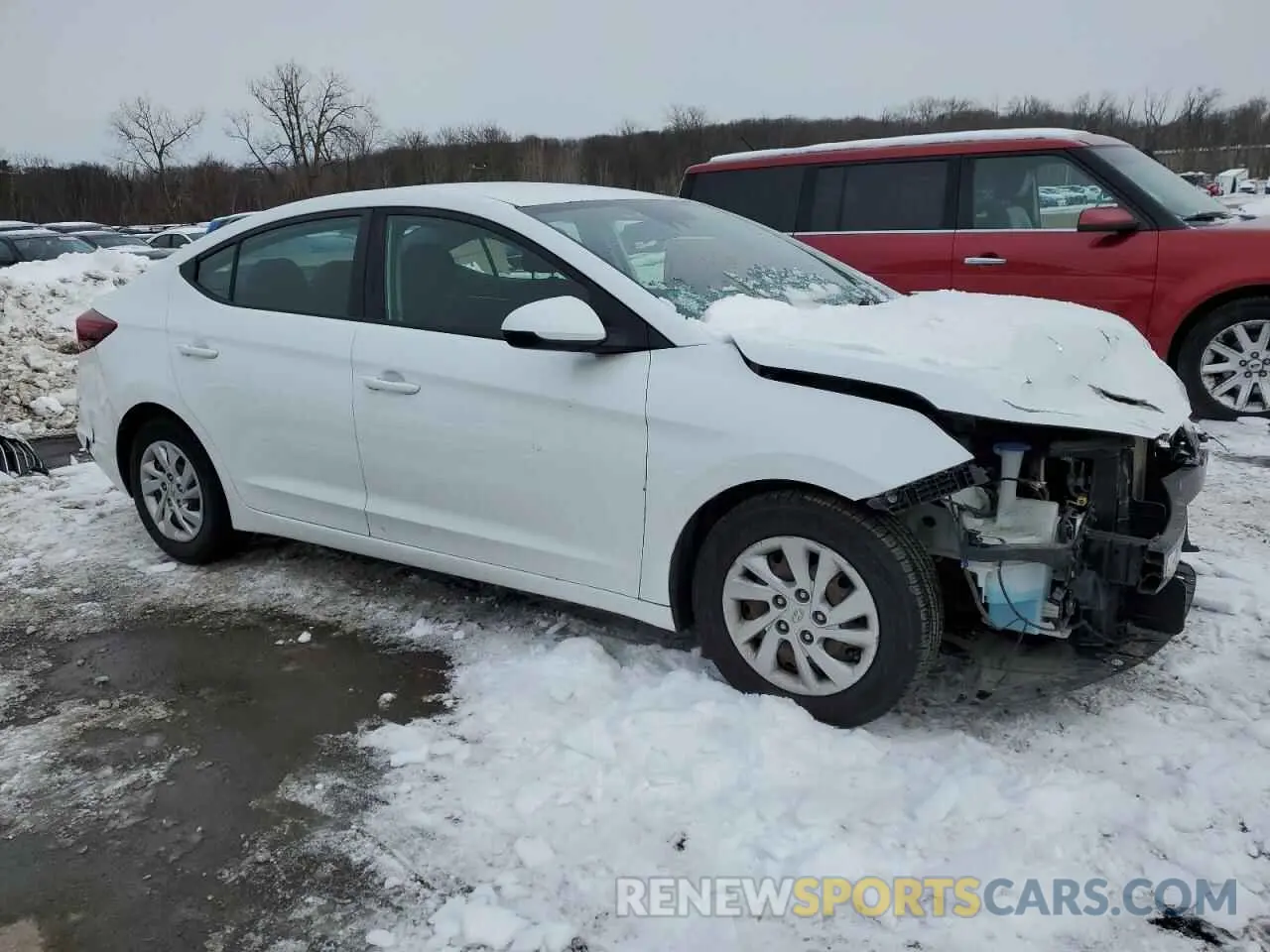 4 Photograph of a damaged car 5NPD74LF4LH575925 HYUNDAI ELANTRA 2020
