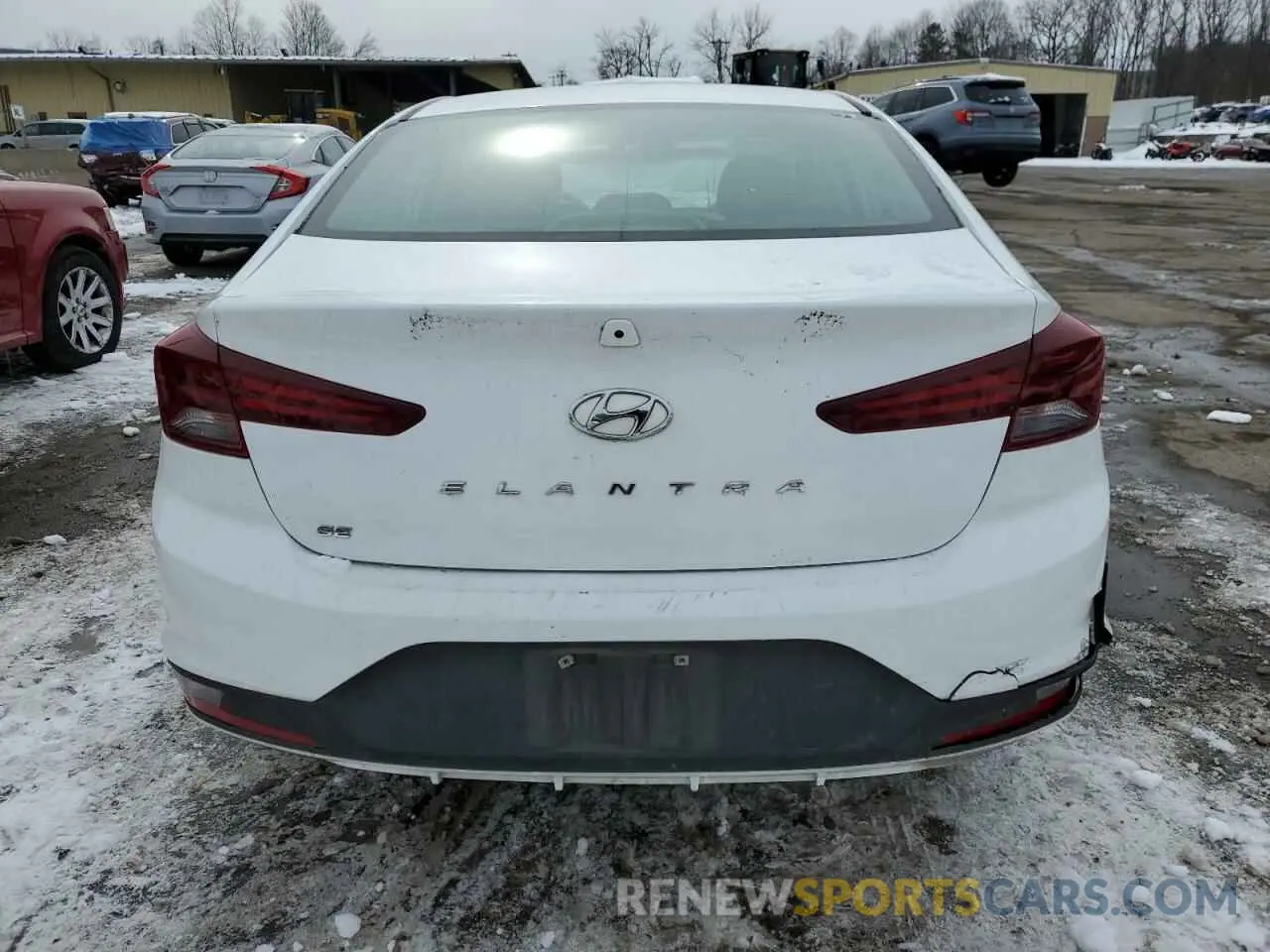 6 Photograph of a damaged car 5NPD74LF4LH575925 HYUNDAI ELANTRA 2020