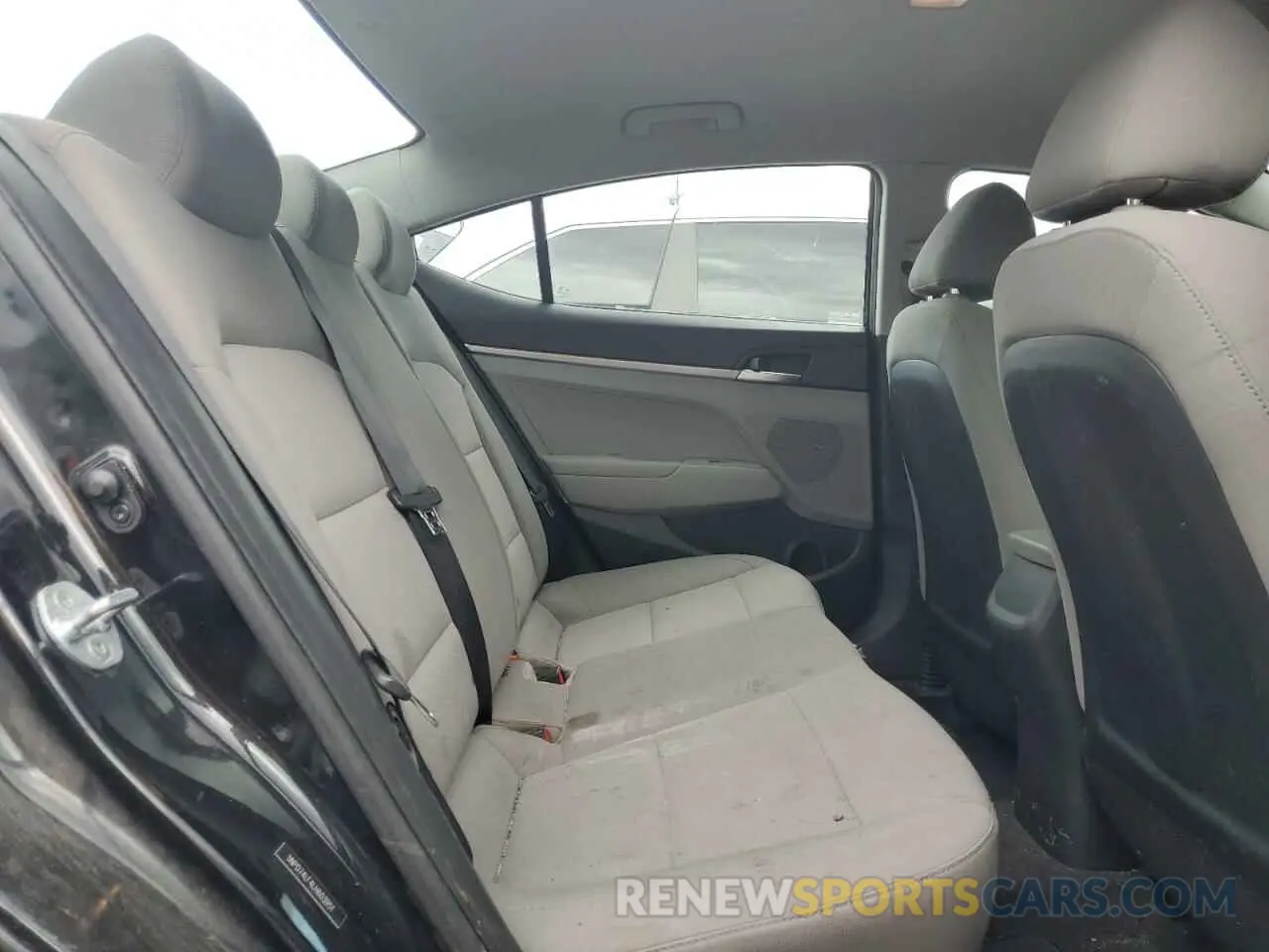 10 Photograph of a damaged car 5NPD74LF4LH603951 HYUNDAI ELANTRA 2020