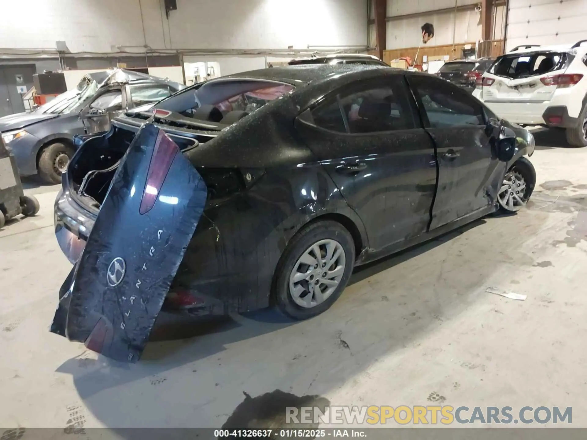 4 Photograph of a damaged car 5NPD74LF5LH515345 HYUNDAI ELANTRA 2020