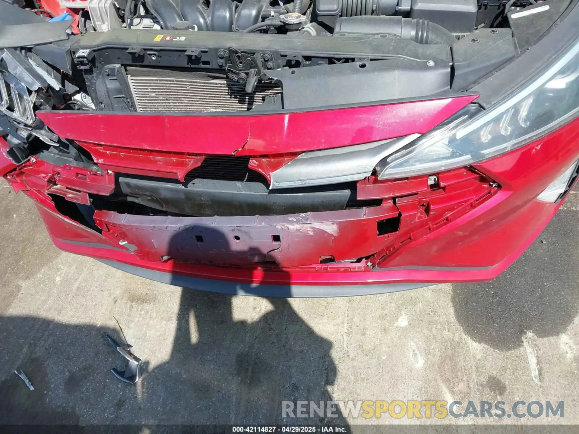 18 Photograph of a damaged car 5NPD74LF5LH523929 HYUNDAI ELANTRA 2020