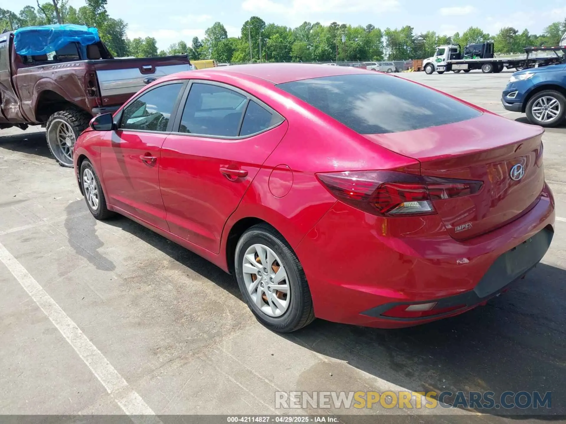3 Photograph of a damaged car 5NPD74LF5LH523929 HYUNDAI ELANTRA 2020