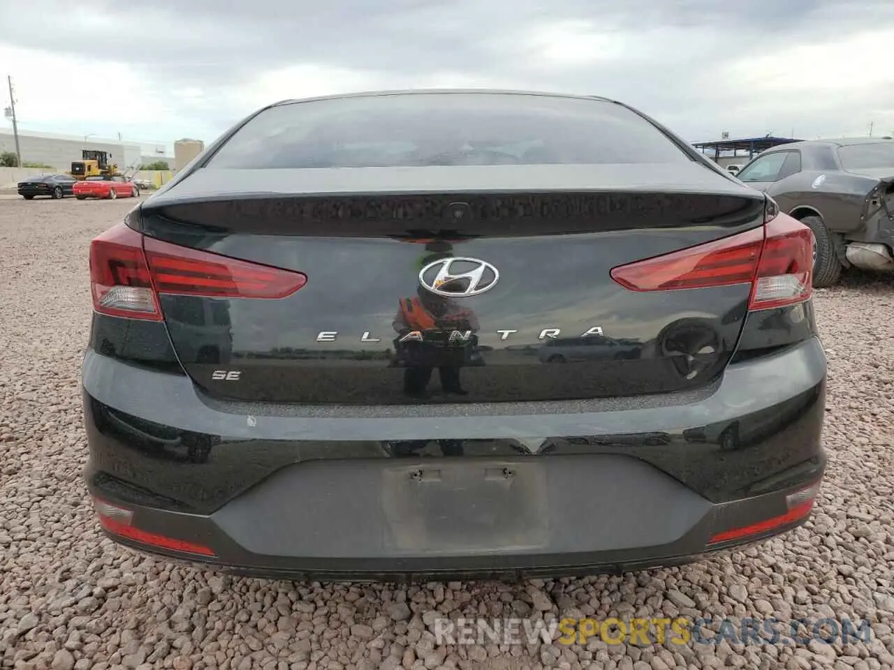 6 Photograph of a damaged car 5NPD74LF5LH527284 HYUNDAI ELANTRA 2020