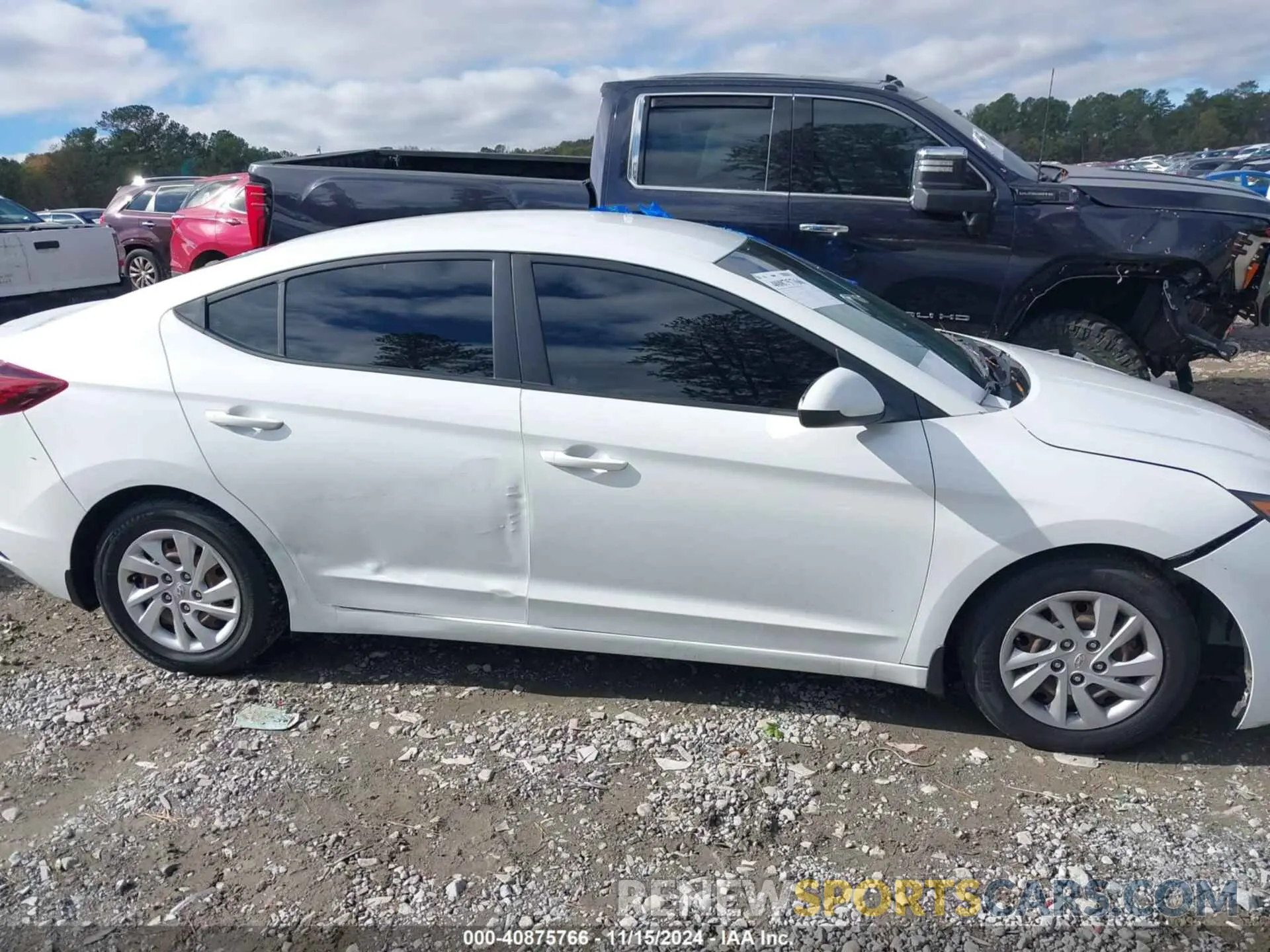 13 Photograph of a damaged car 5NPD74LF5LH557921 HYUNDAI ELANTRA 2020