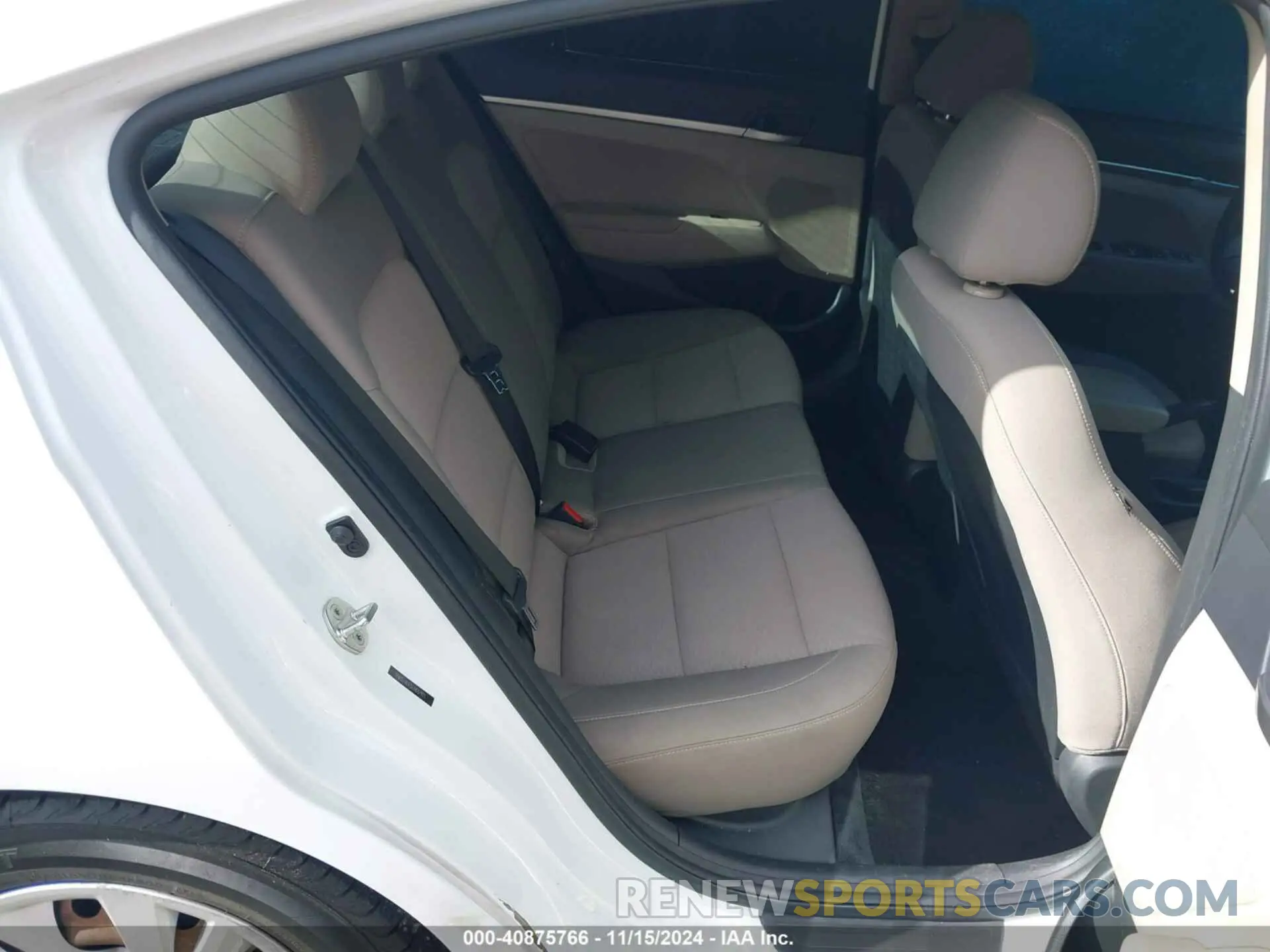 8 Photograph of a damaged car 5NPD74LF5LH557921 HYUNDAI ELANTRA 2020