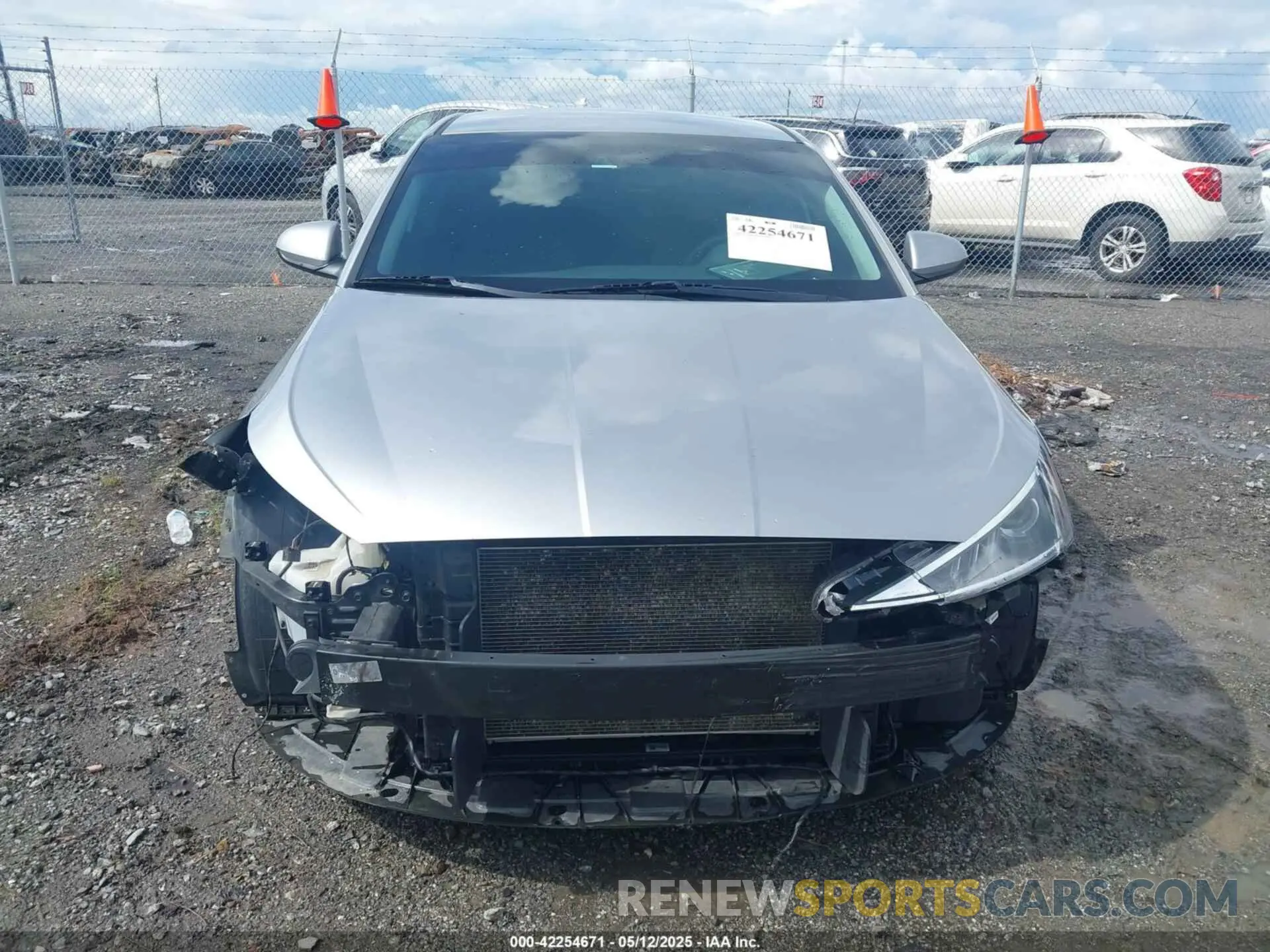 13 Photograph of a damaged car 5NPD74LF5LH596749 HYUNDAI ELANTRA 2020