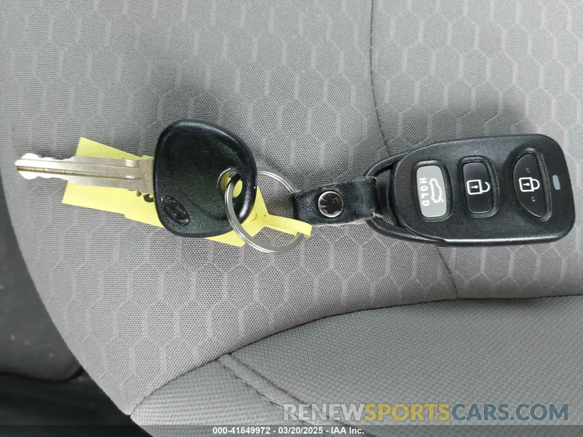 11 Photograph of a damaged car 5NPD74LF5LH615445 HYUNDAI ELANTRA 2020