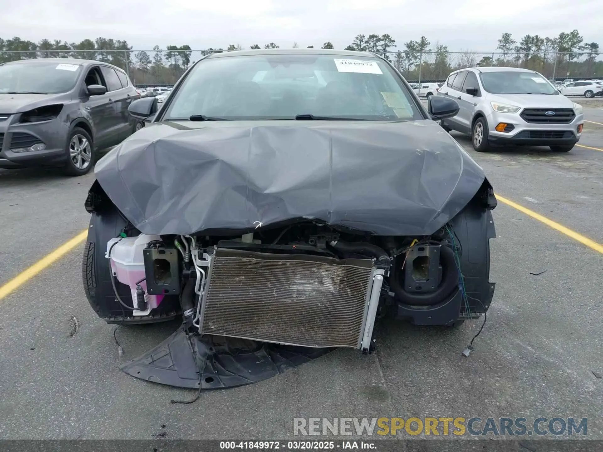 13 Photograph of a damaged car 5NPD74LF5LH615445 HYUNDAI ELANTRA 2020