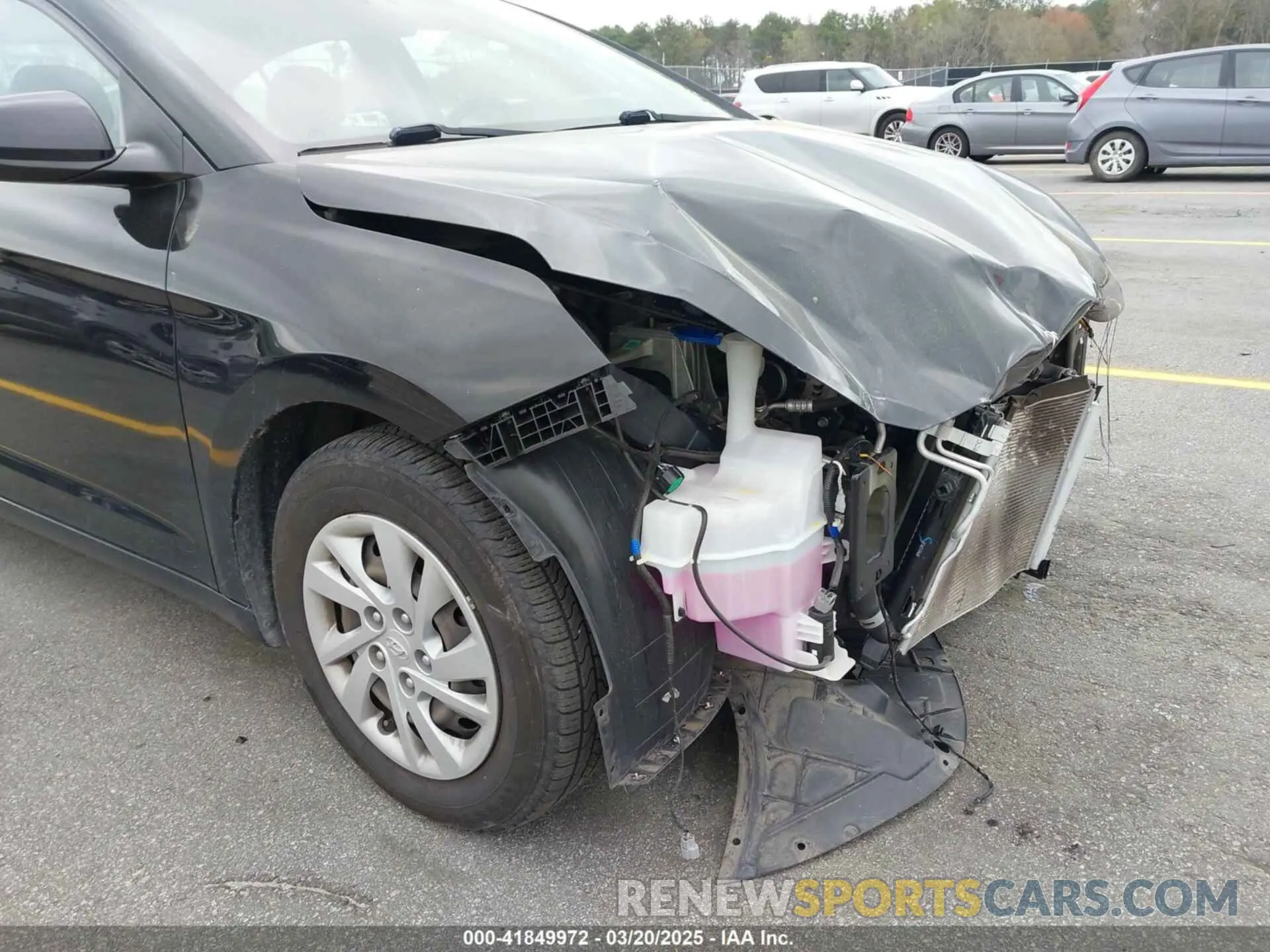 18 Photograph of a damaged car 5NPD74LF5LH615445 HYUNDAI ELANTRA 2020