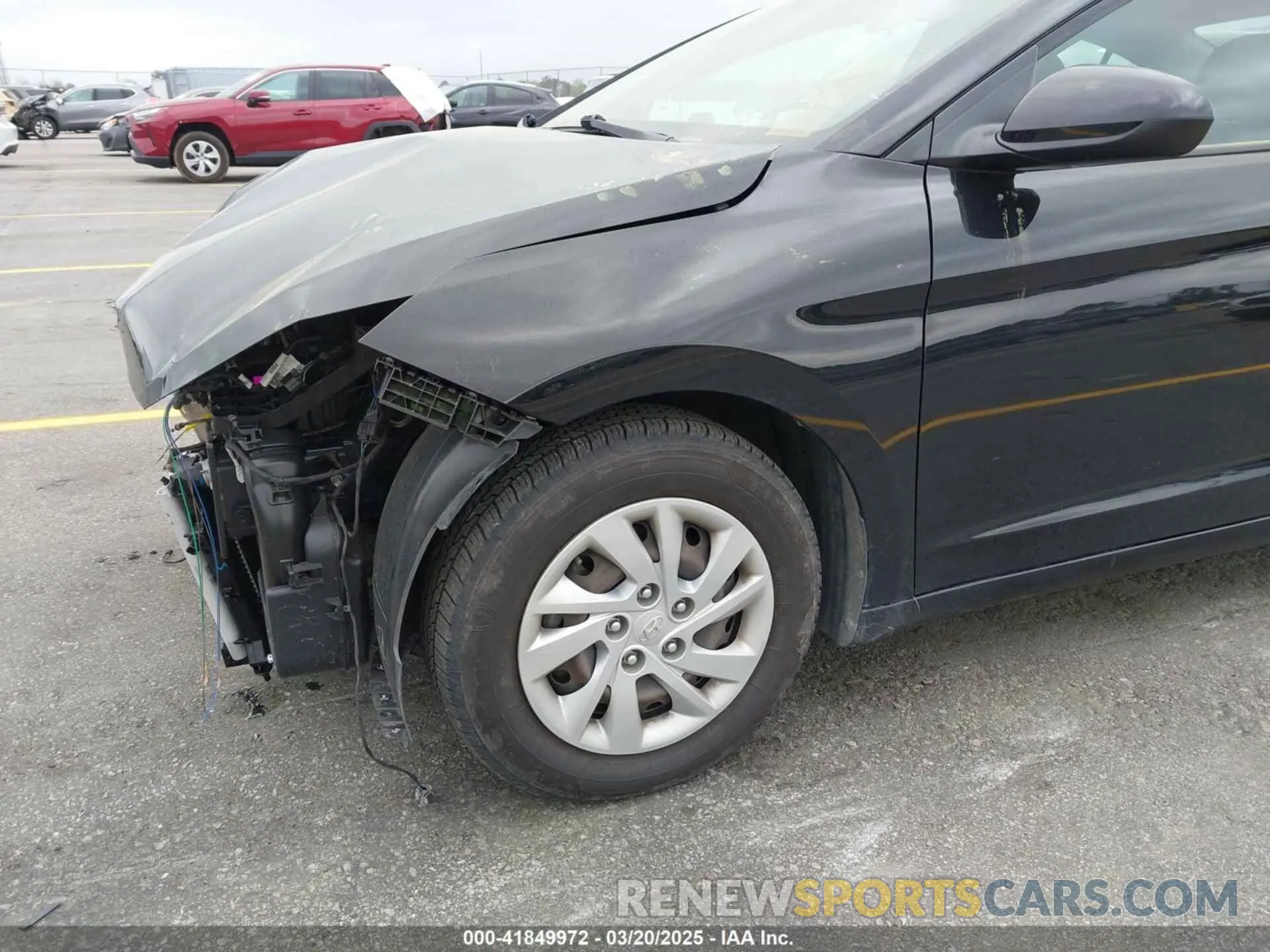 19 Photograph of a damaged car 5NPD74LF5LH615445 HYUNDAI ELANTRA 2020