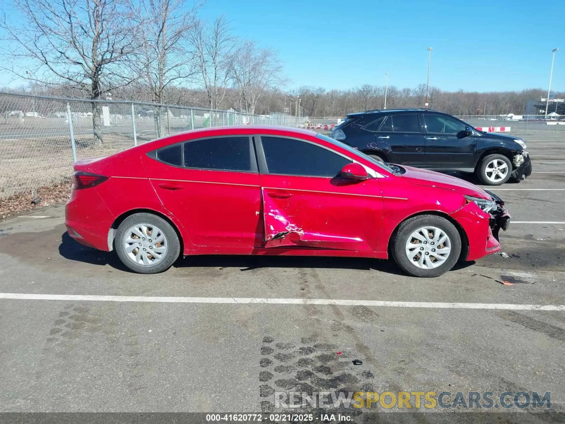 13 Photograph of a damaged car 5NPD74LF5LH619835 HYUNDAI ELANTRA 2020