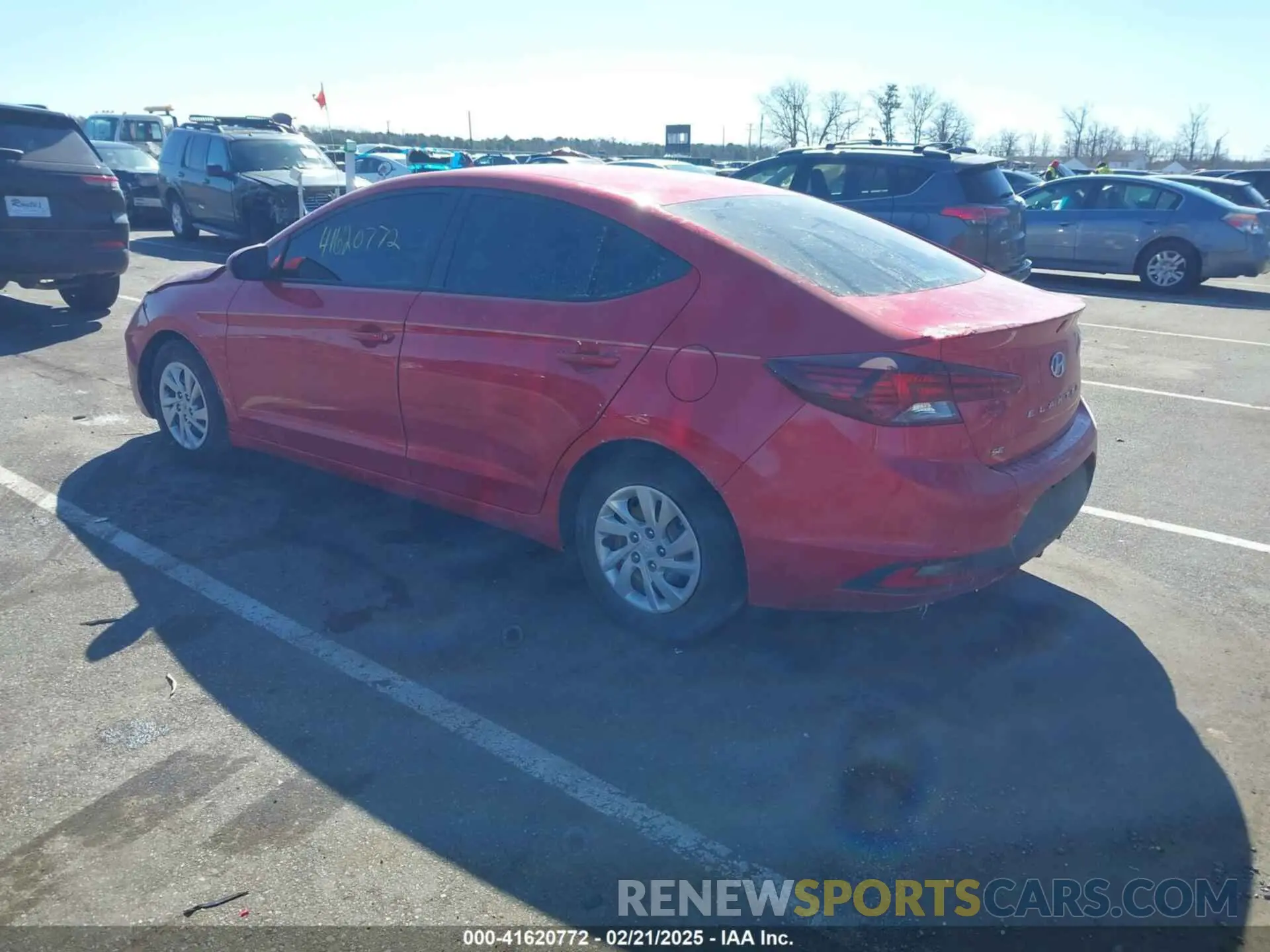 3 Photograph of a damaged car 5NPD74LF5LH619835 HYUNDAI ELANTRA 2020