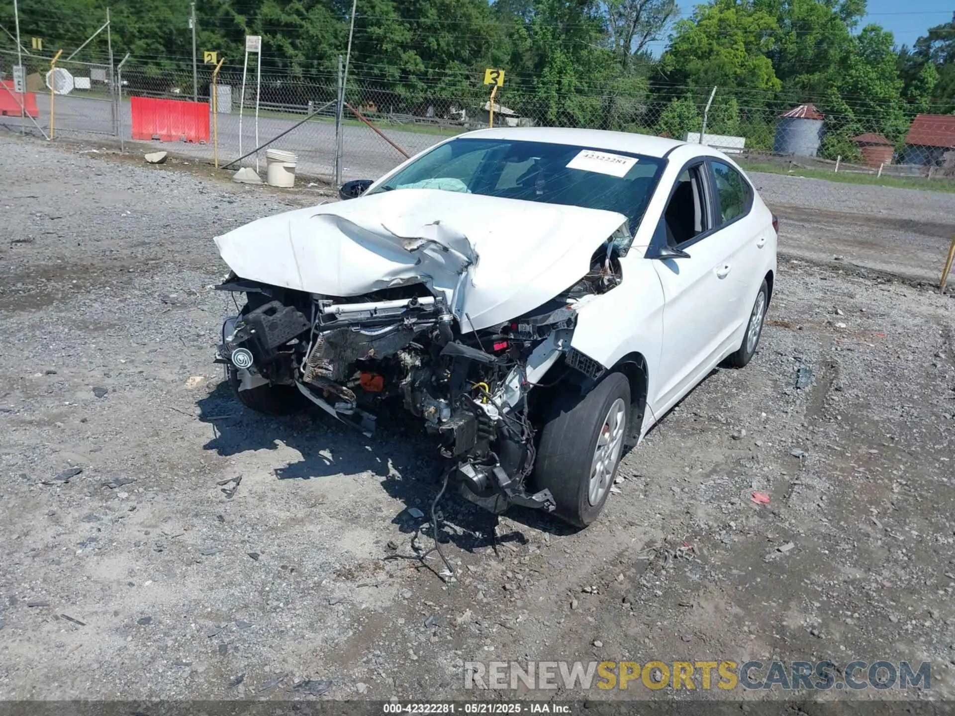 2 Photograph of a damaged car 5NPD74LF6LH503351 HYUNDAI ELANTRA 2020