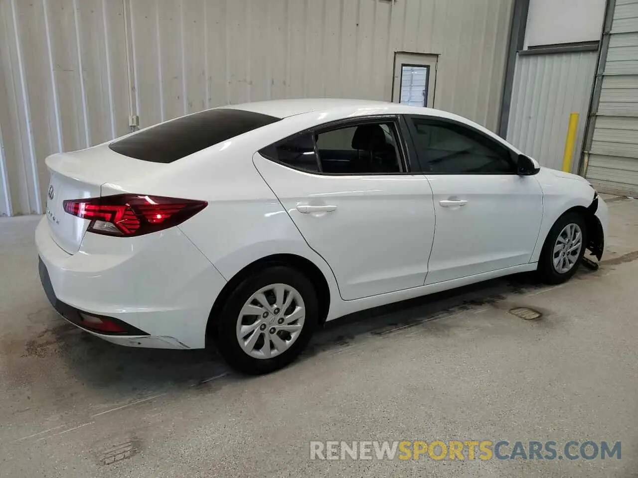 3 Photograph of a damaged car 5NPD74LF6LH504242 HYUNDAI ELANTRA 2020