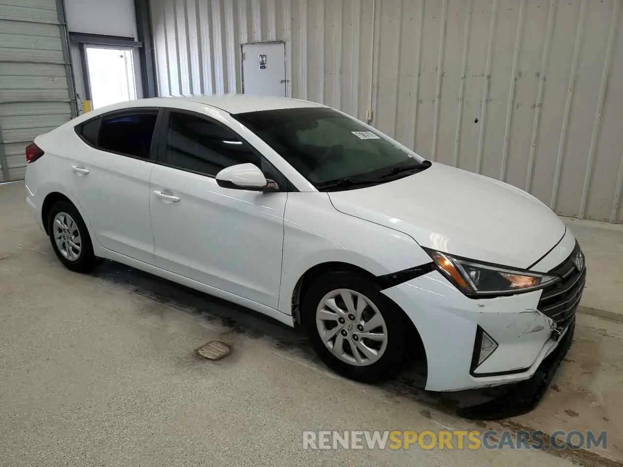 4 Photograph of a damaged car 5NPD74LF6LH504242 HYUNDAI ELANTRA 2020