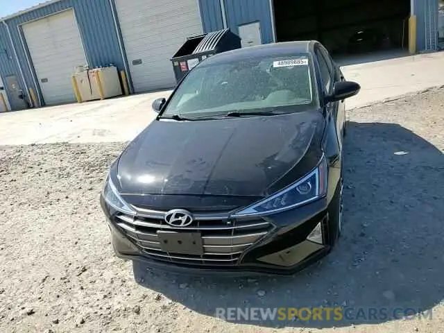 11 Photograph of a damaged car 5NPD74LF6LH513118 HYUNDAI ELANTRA 2020