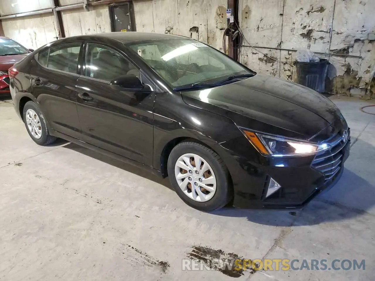 4 Photograph of a damaged car 5NPD74LF6LH513118 HYUNDAI ELANTRA 2020