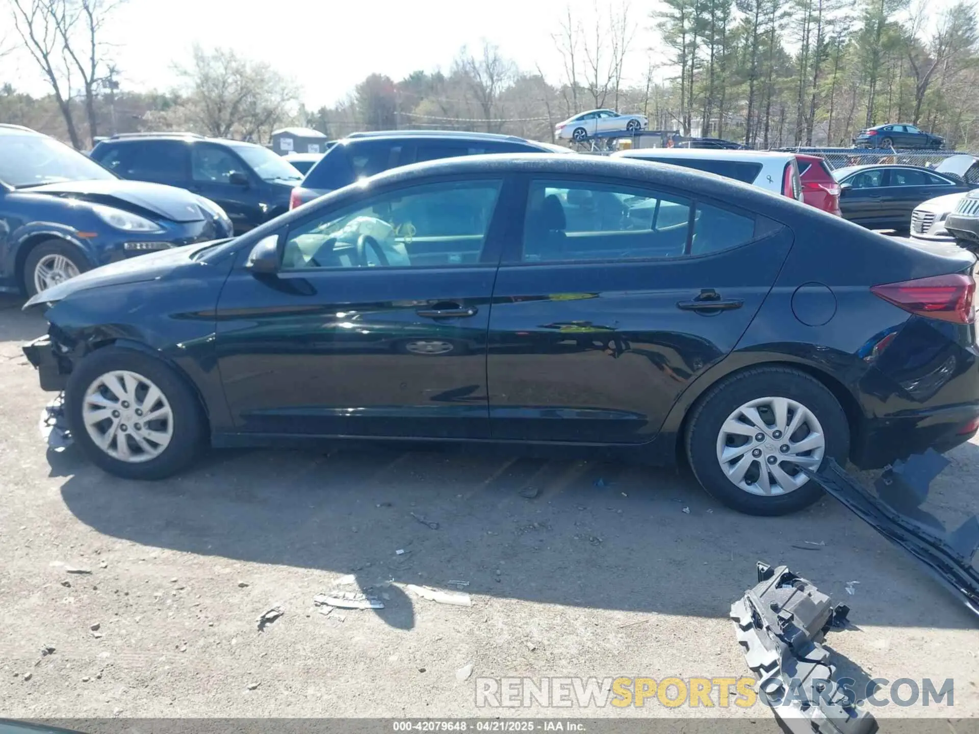 14 Photograph of a damaged car 5NPD74LF6LH521462 HYUNDAI ELANTRA 2020