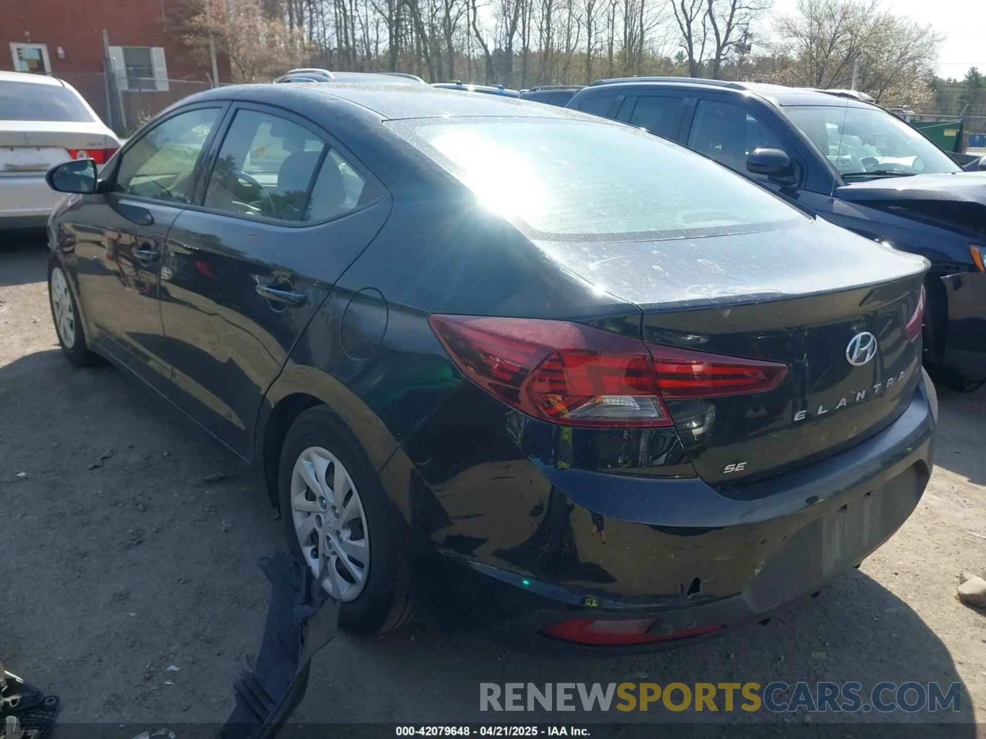 3 Photograph of a damaged car 5NPD74LF6LH521462 HYUNDAI ELANTRA 2020